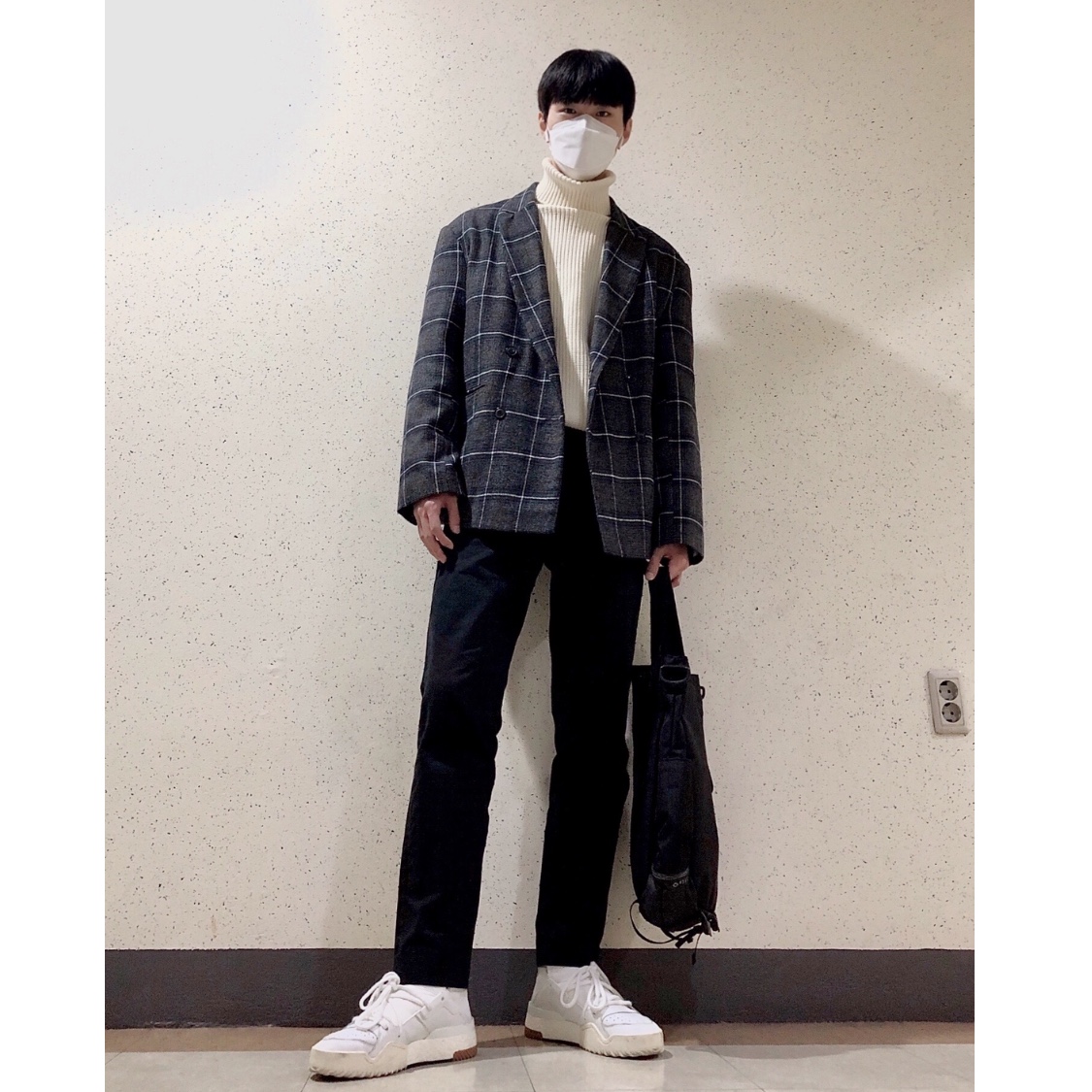 Adidas x Alexander Wang B-Ball Cream 착용 스타일