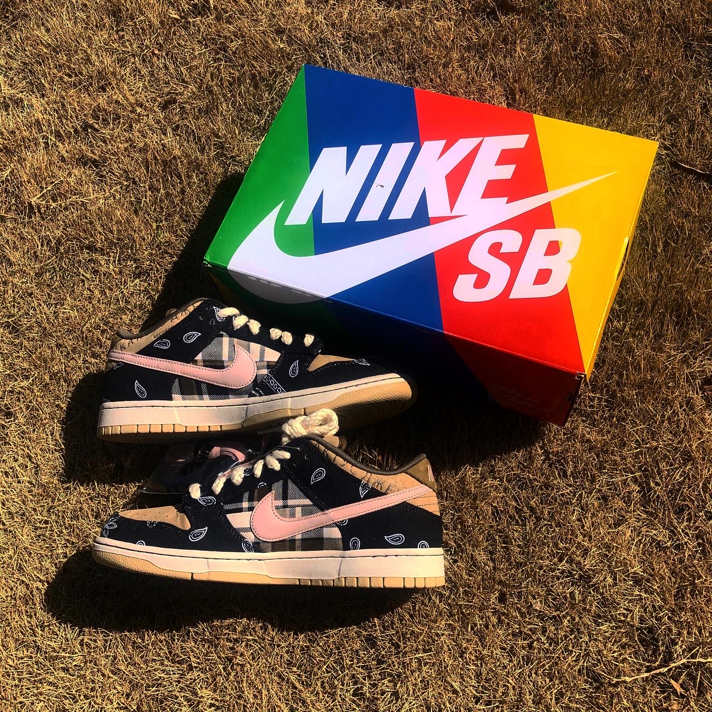 Nike x Travis Scott SB Dunk Low 착용 스타일