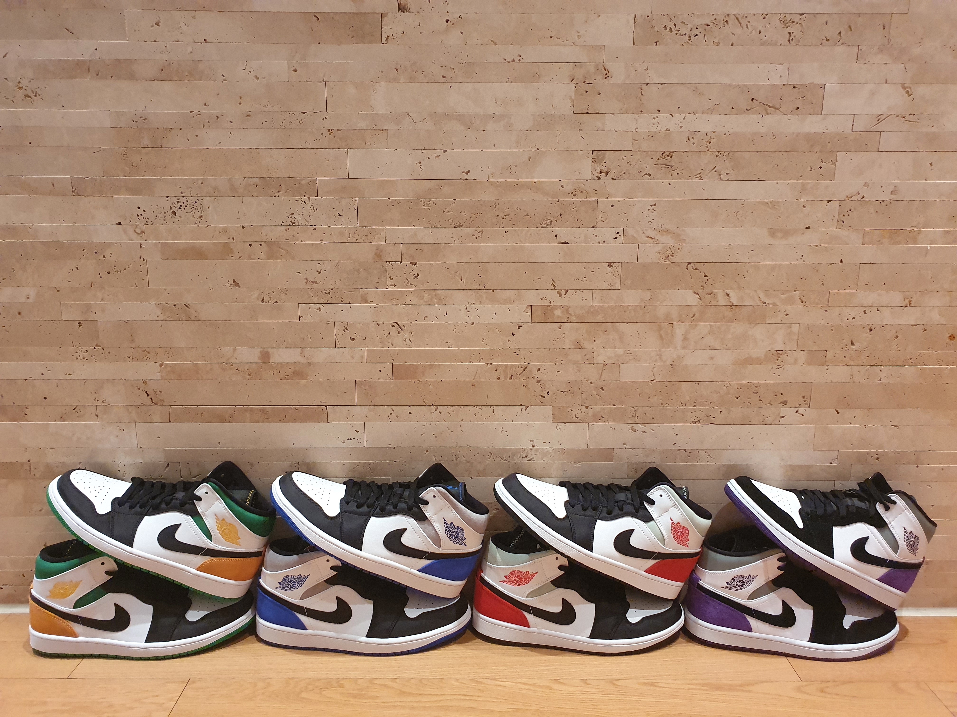 Jordan 1 Mid SE Track Red, Jordan 1 Mid SE Hyper Royal 착용 스타일