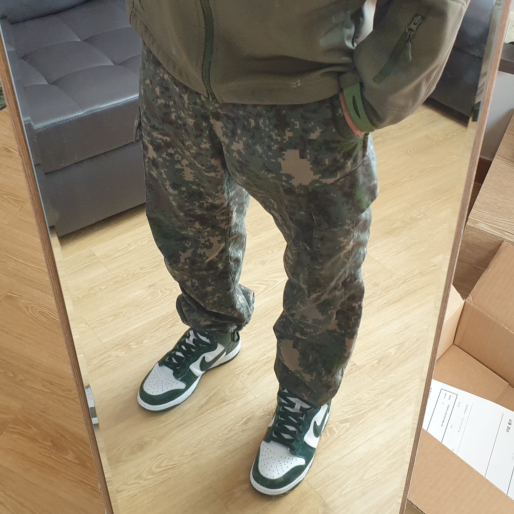 Nike Dunk High SP Spartan Green 착용 스타일
