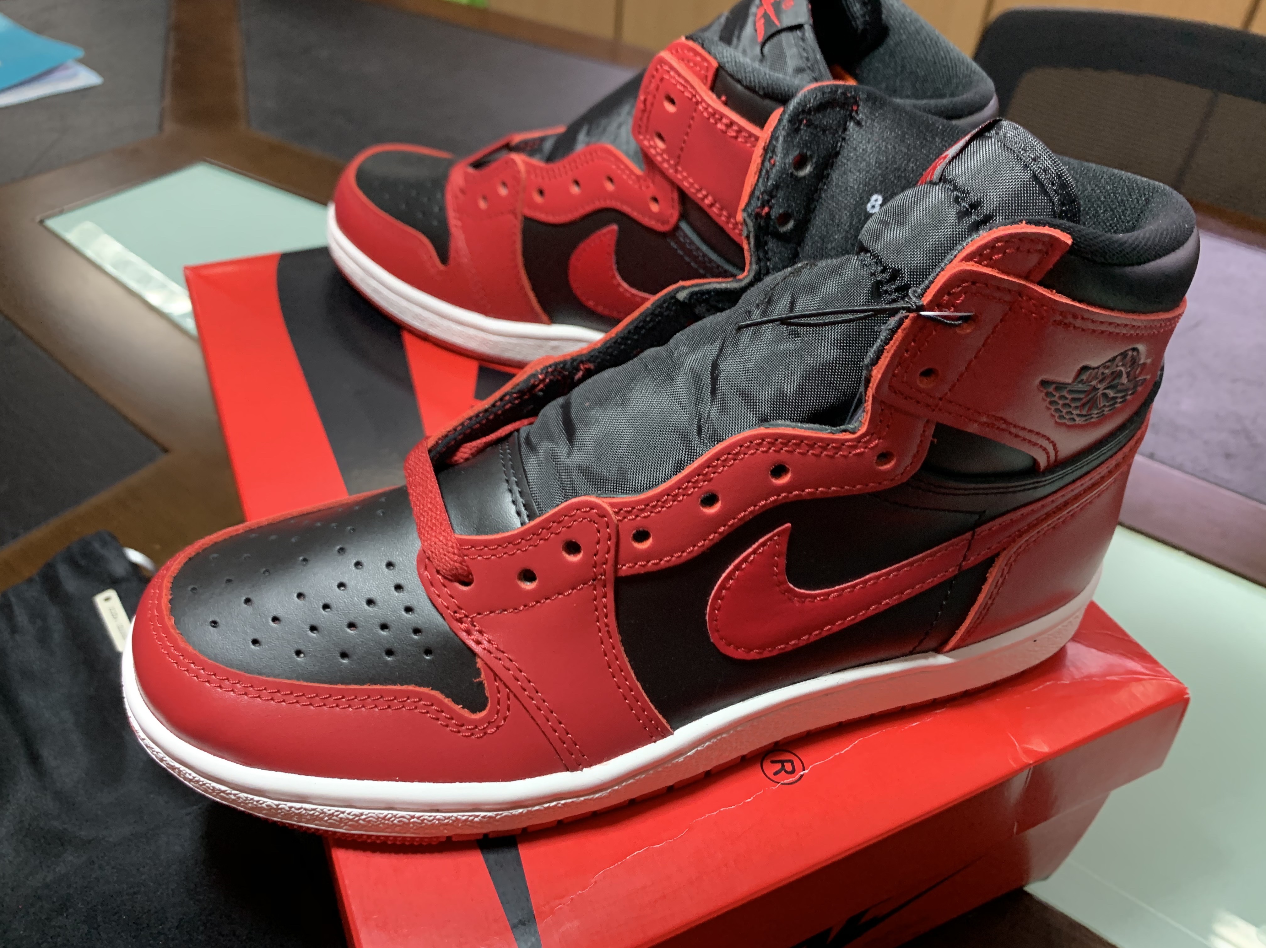 Jordan 1 High 85 Varsity Red 착용 스타일 - 1