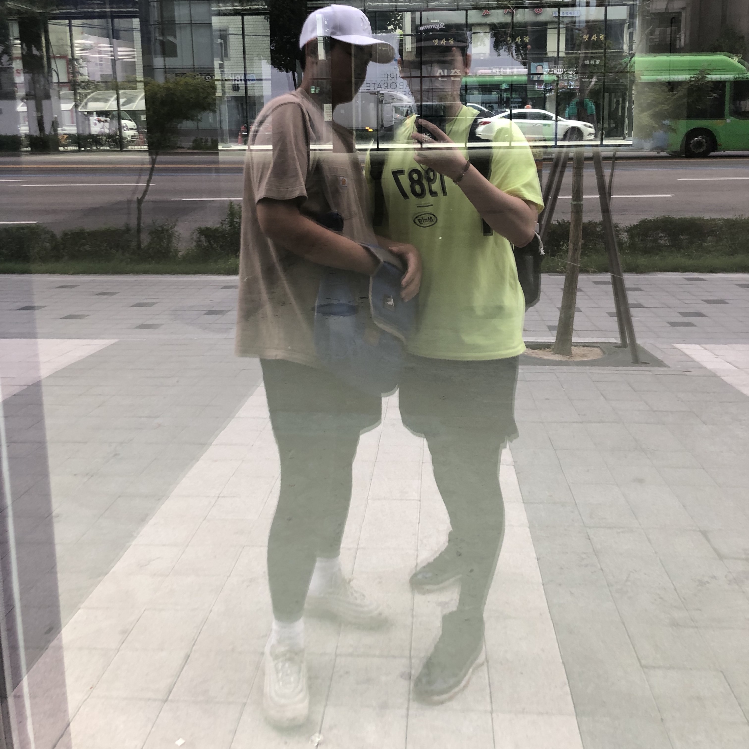 Nike Air Max 97 Triple White Wolf Grey, Jordan 11 Retro Bred 2019 착용 스타일