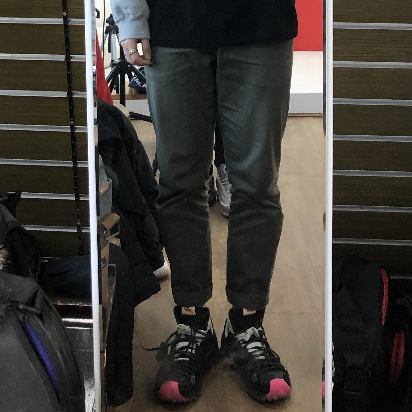 (W) Nike x Off-White Zoom Terra Kiger 5 Black 착용 스타일