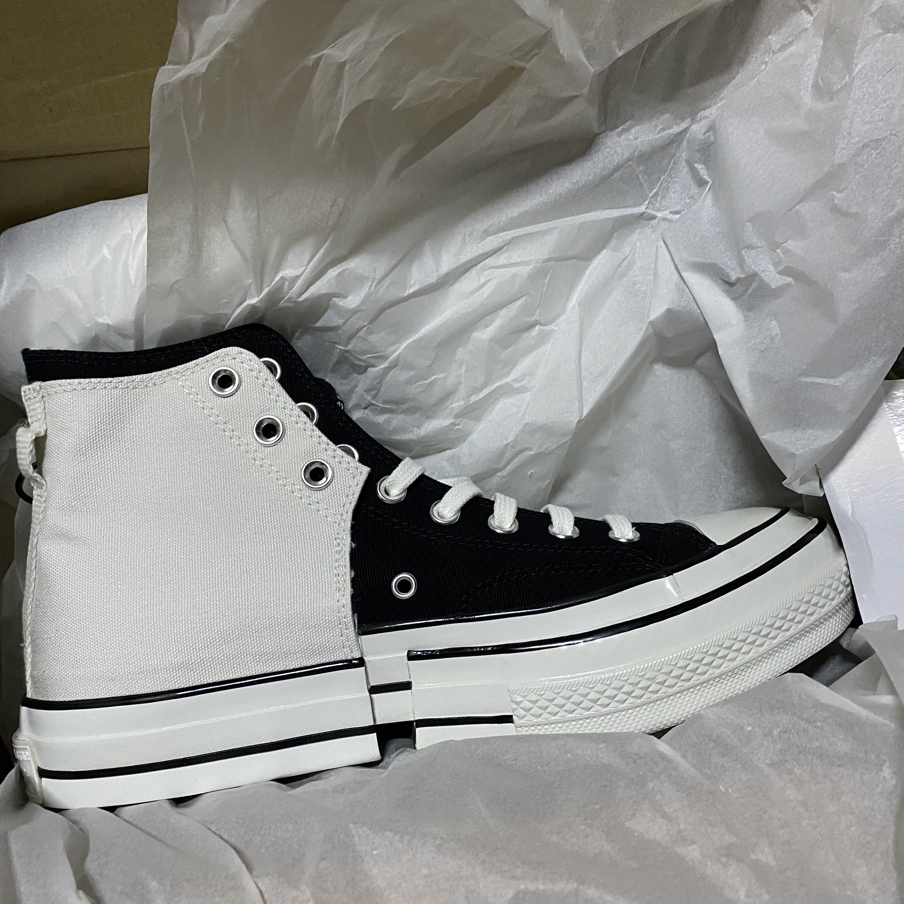 Converse x Feng Chen Wang Chuck 70 2-in-1 Natural Ivory Black 착용 스타일 - 2