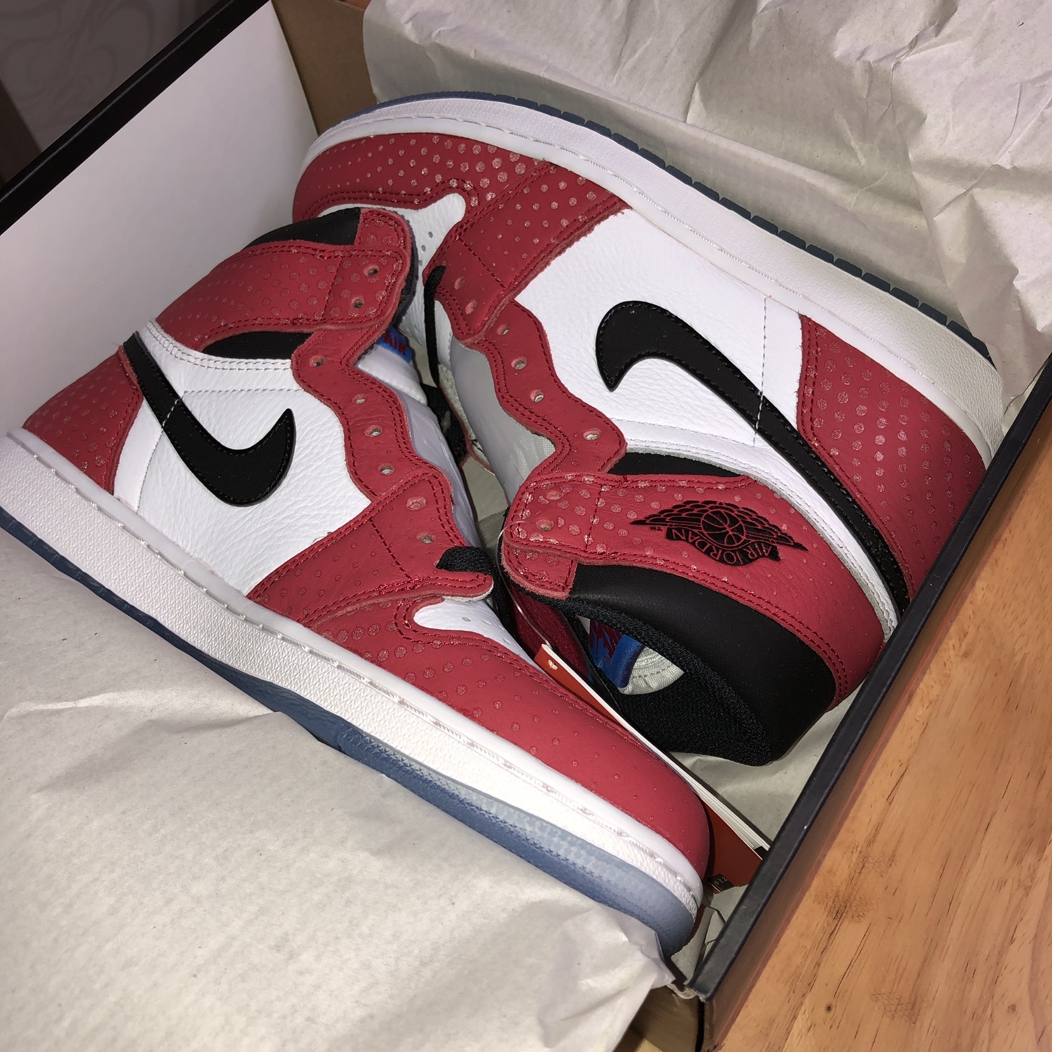 Jordan 1 Retro High Spider-Man Origin Story 착용 스타일 - 4