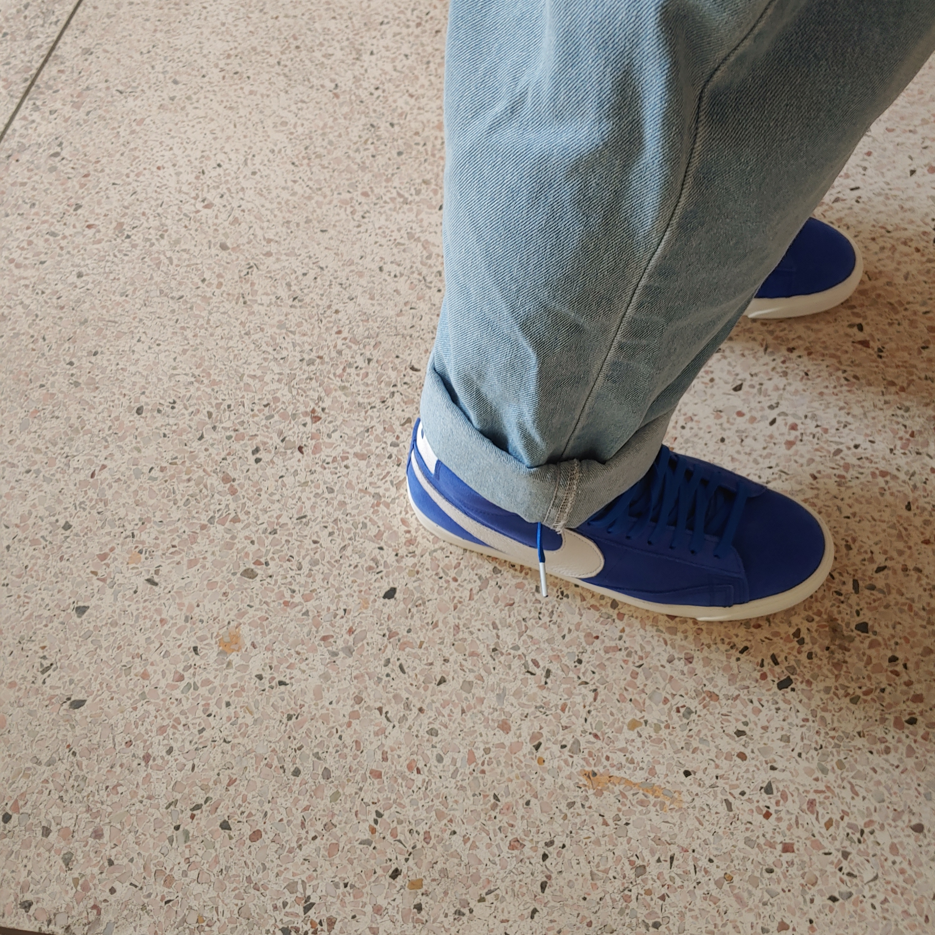 Nike x Stranger Things Blazer Mid Hawkins High School, Nike x Stranger Things Blazer Mid Independence Day Pack Blue 착용 스타일 - 4