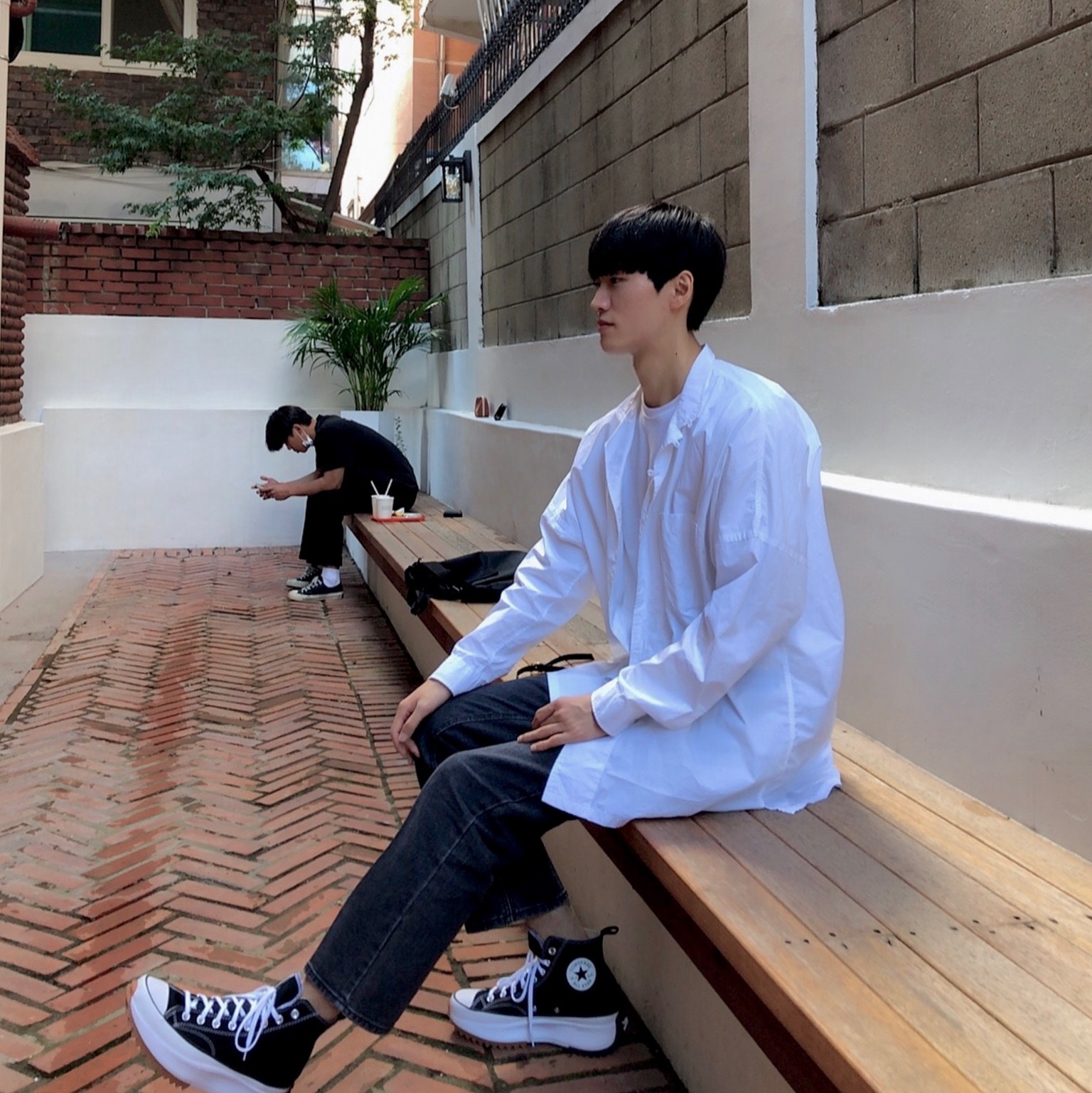 Converse Run Star Hike Hi Black White Gum 착용 스타일