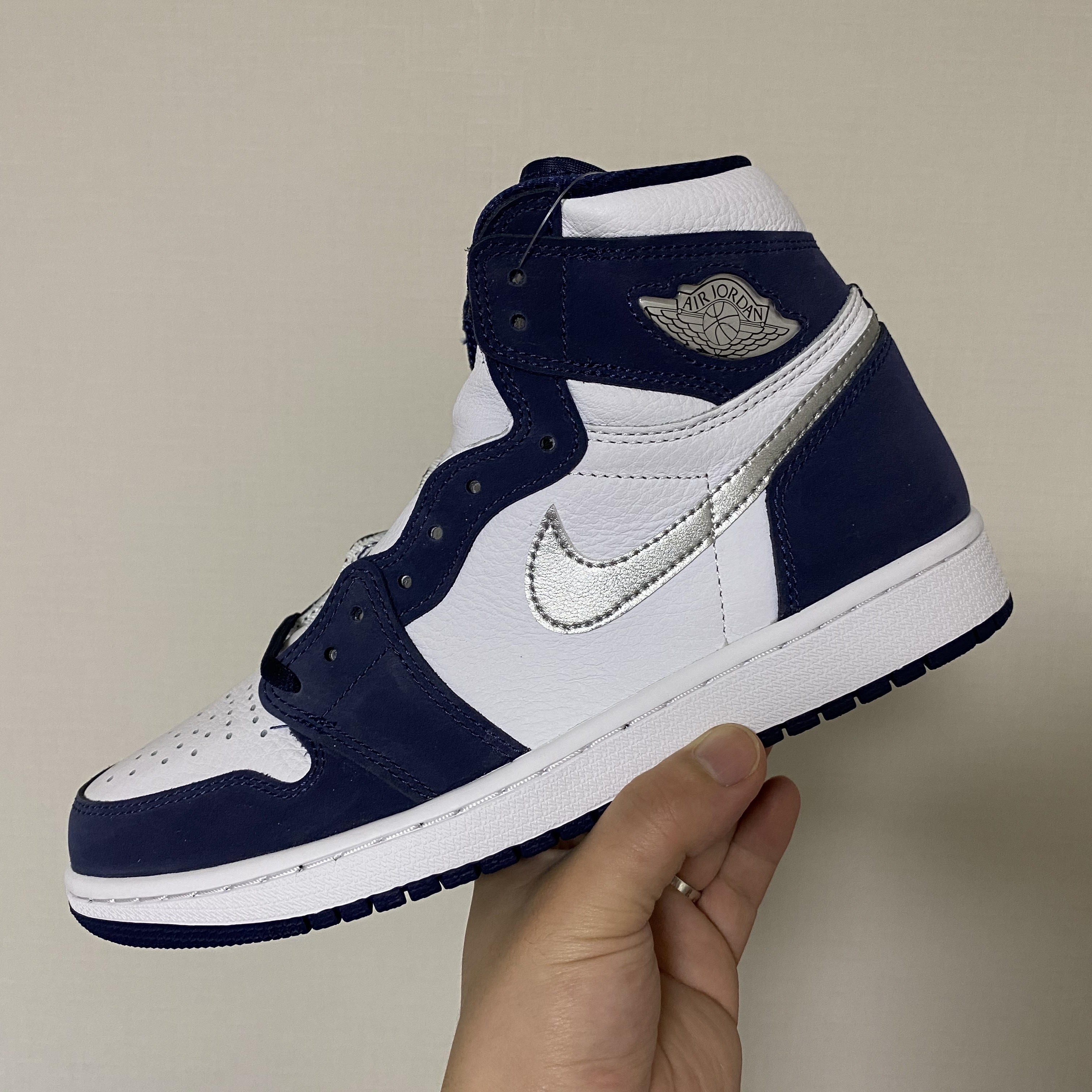 Jordan 1 Retro High OG CO.JP Midnight Navy 착용 스타일