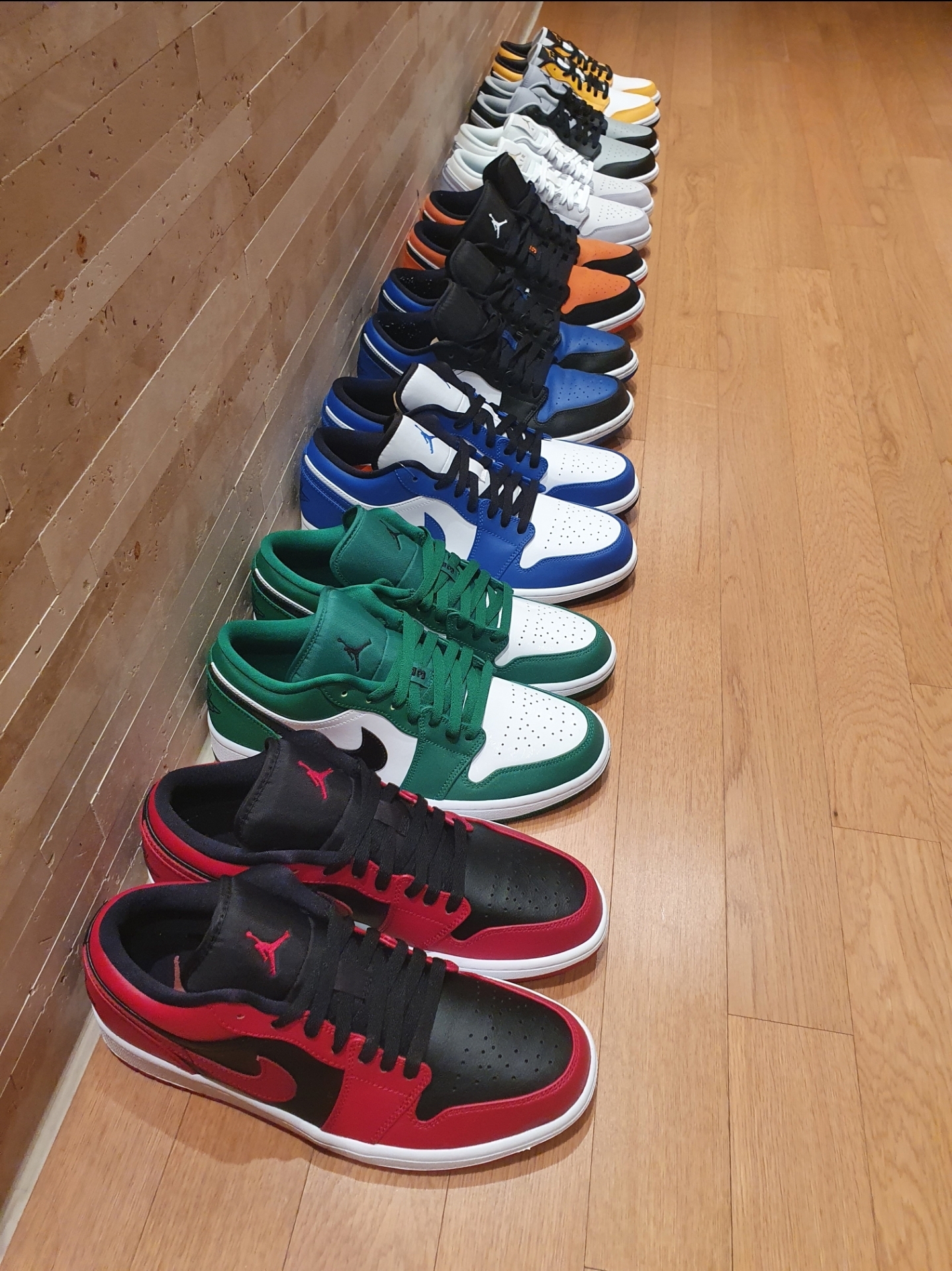 Jordan 1 Low Varsity Red, Jordan 1 Low Pine Green 착용 스타일
