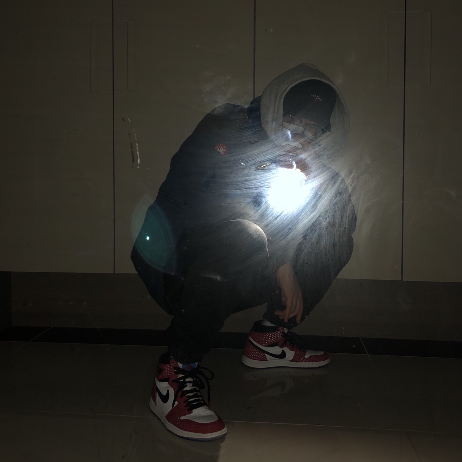 Jordan 1 Retro High Spider-Man Origin Story 착용 스타일 - 1