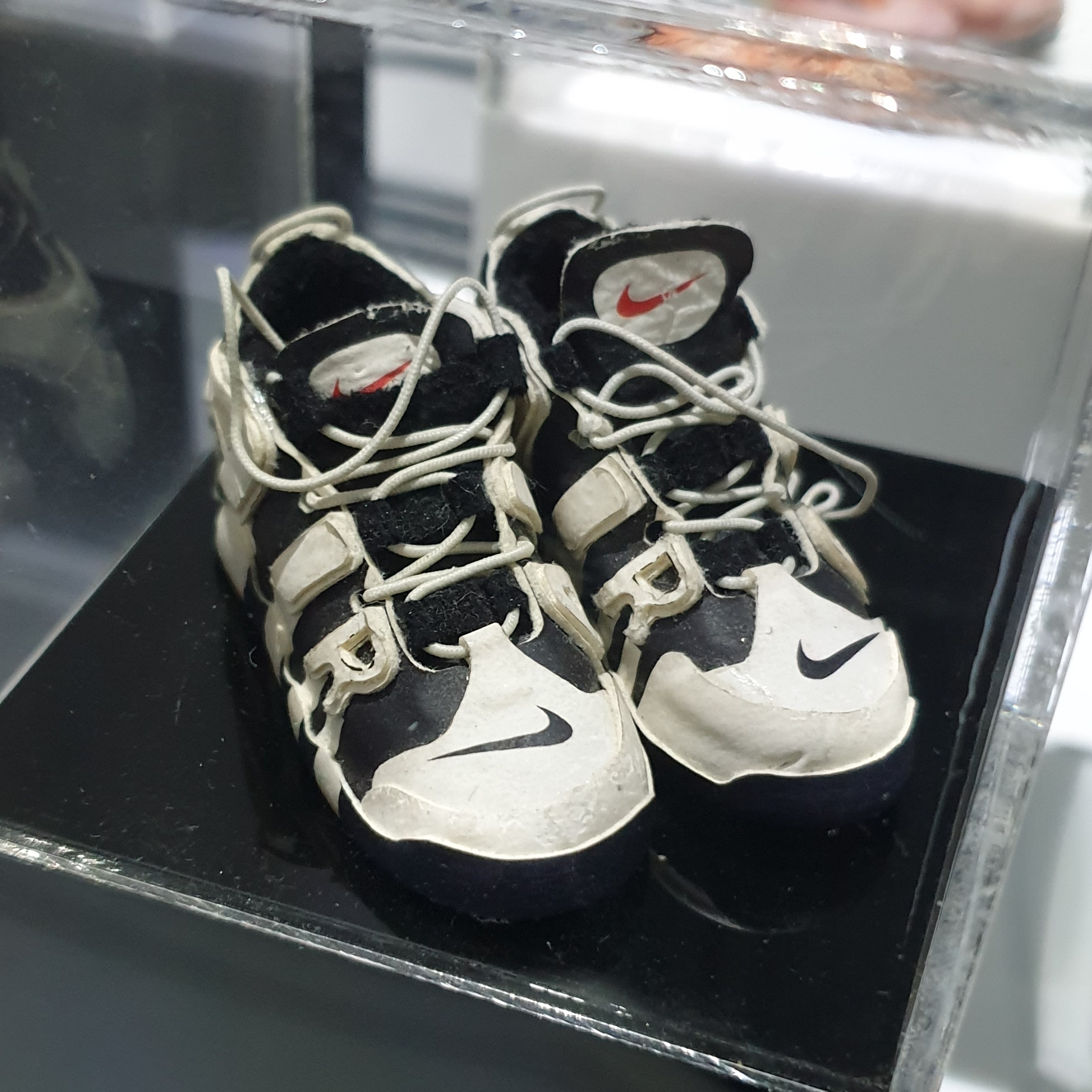 Nike Air More Uptempo Olympics 2012 착용 스타일