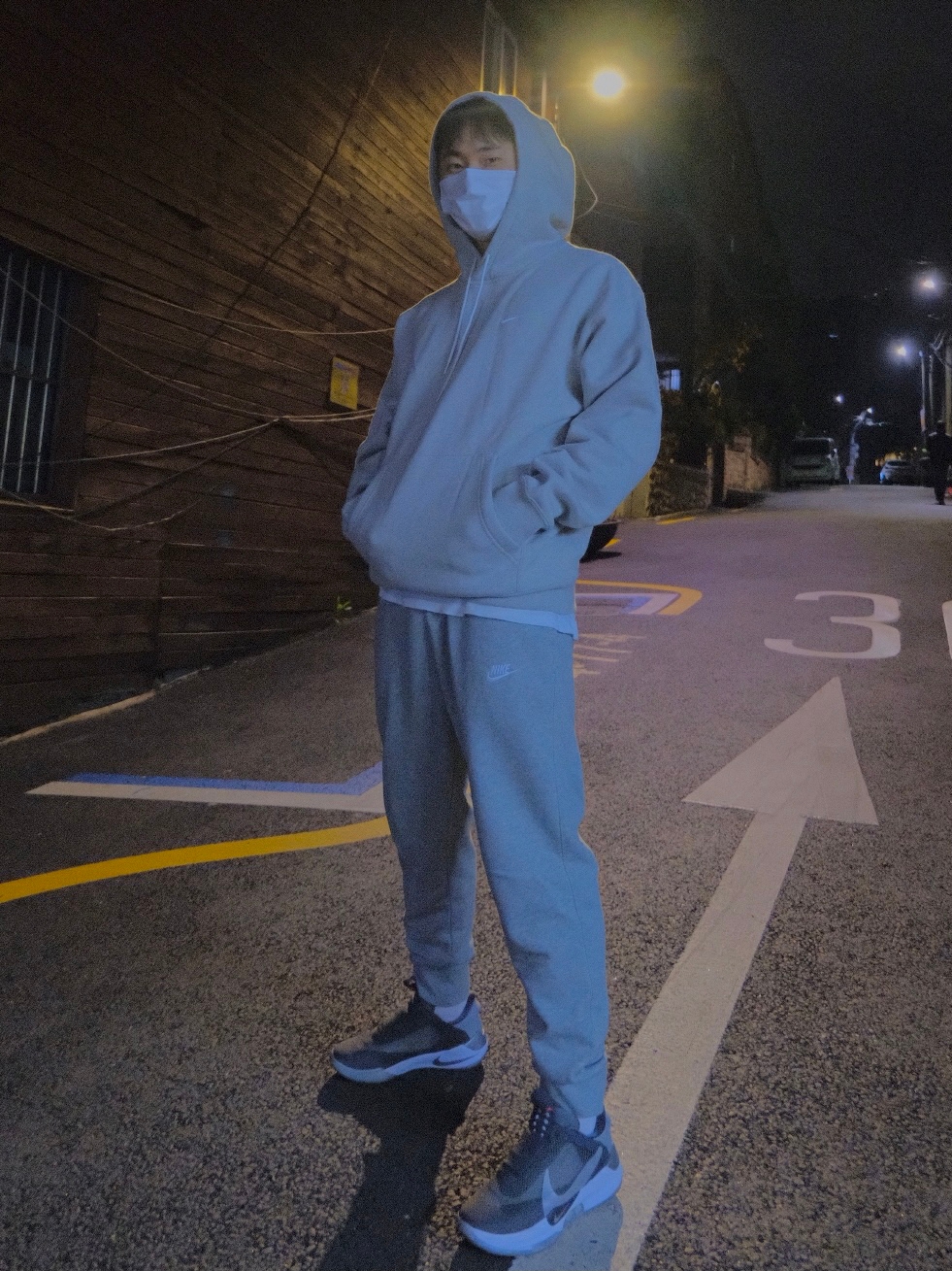 Nike Adapt BB Dark Grey (KR Charger) 착용 스타일