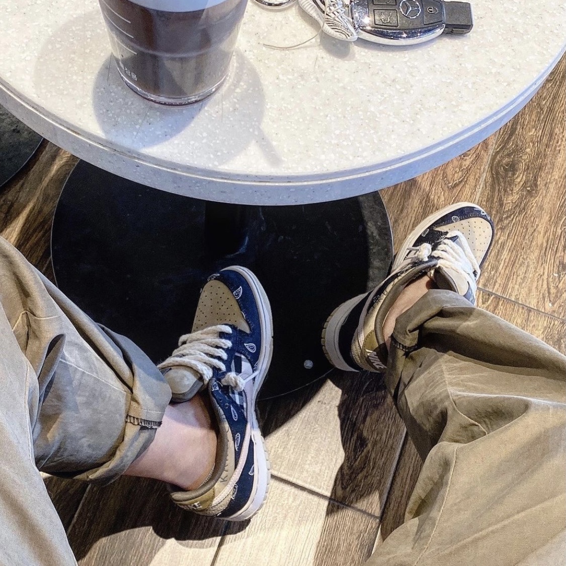 Nike x Travis Scott SB Dunk Low 착용 스타일 - 2