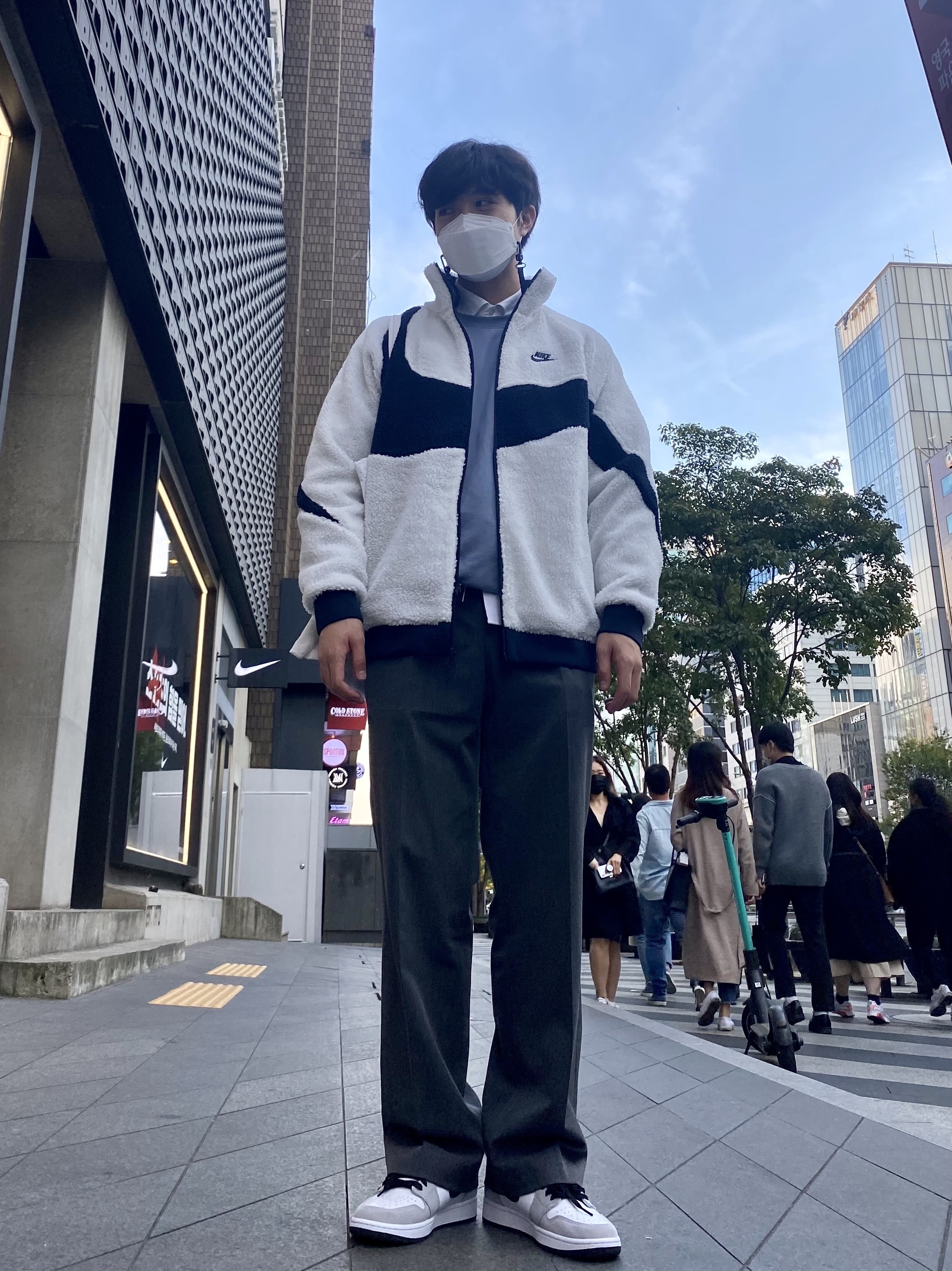 Jordan 1 Retro High OG Light Smoke Grey 착용 스타일