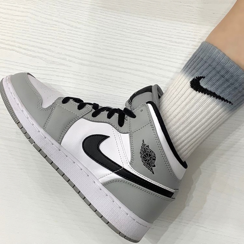 (GS) Jordan 1 Mid Light Smoke Grey 착용 스타일