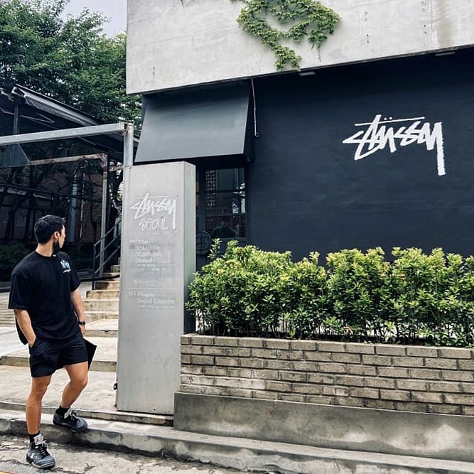 Jordan 5 x Off-White Retro SP Black Muslin 착용 스타일
