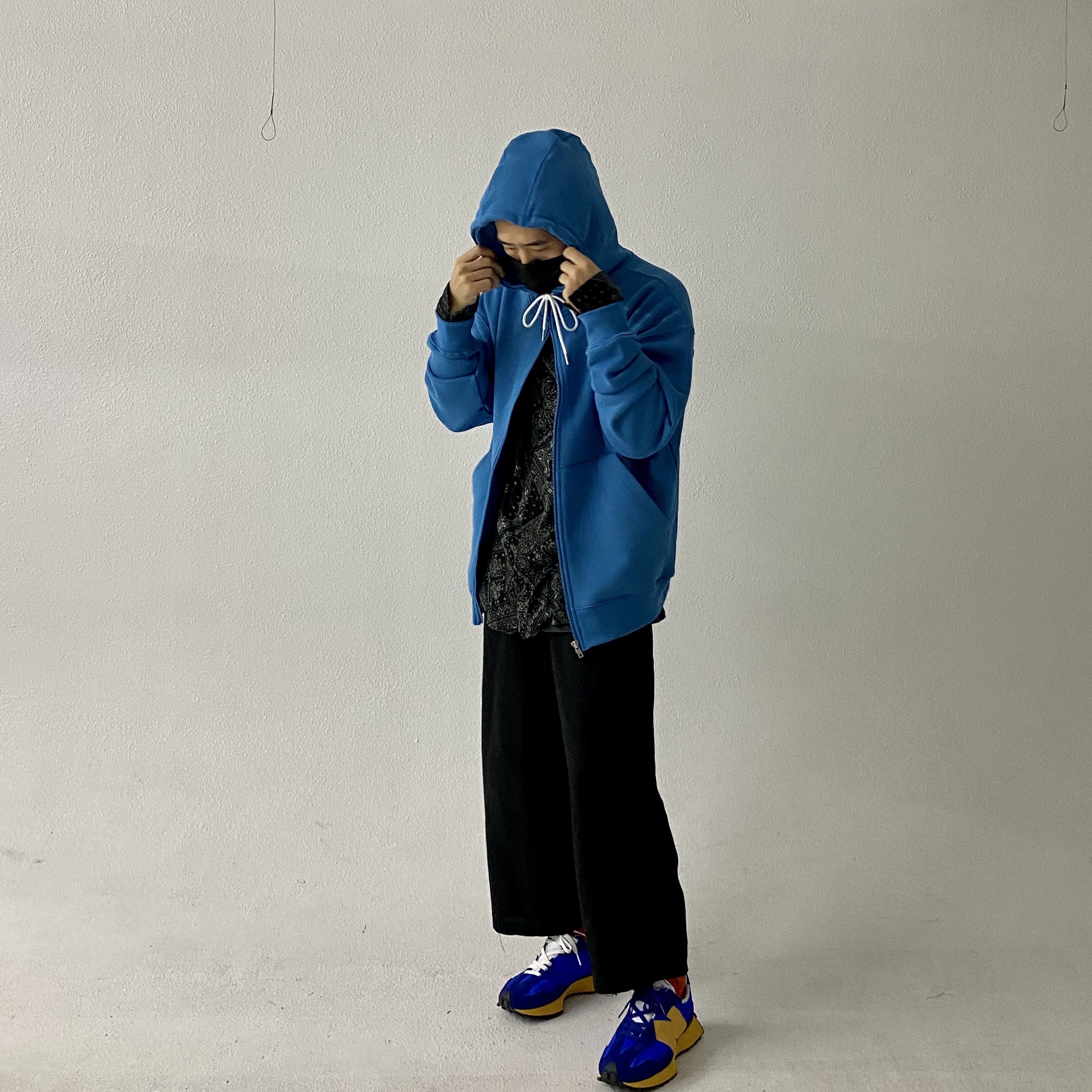 New Balance 327 Blue 착용 스타일 - 1