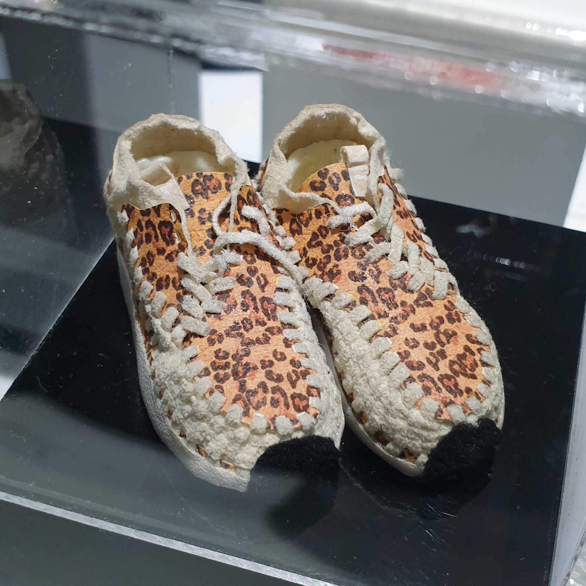 Nike Air Footscape Woven Chukka Leopard 착용 스타일