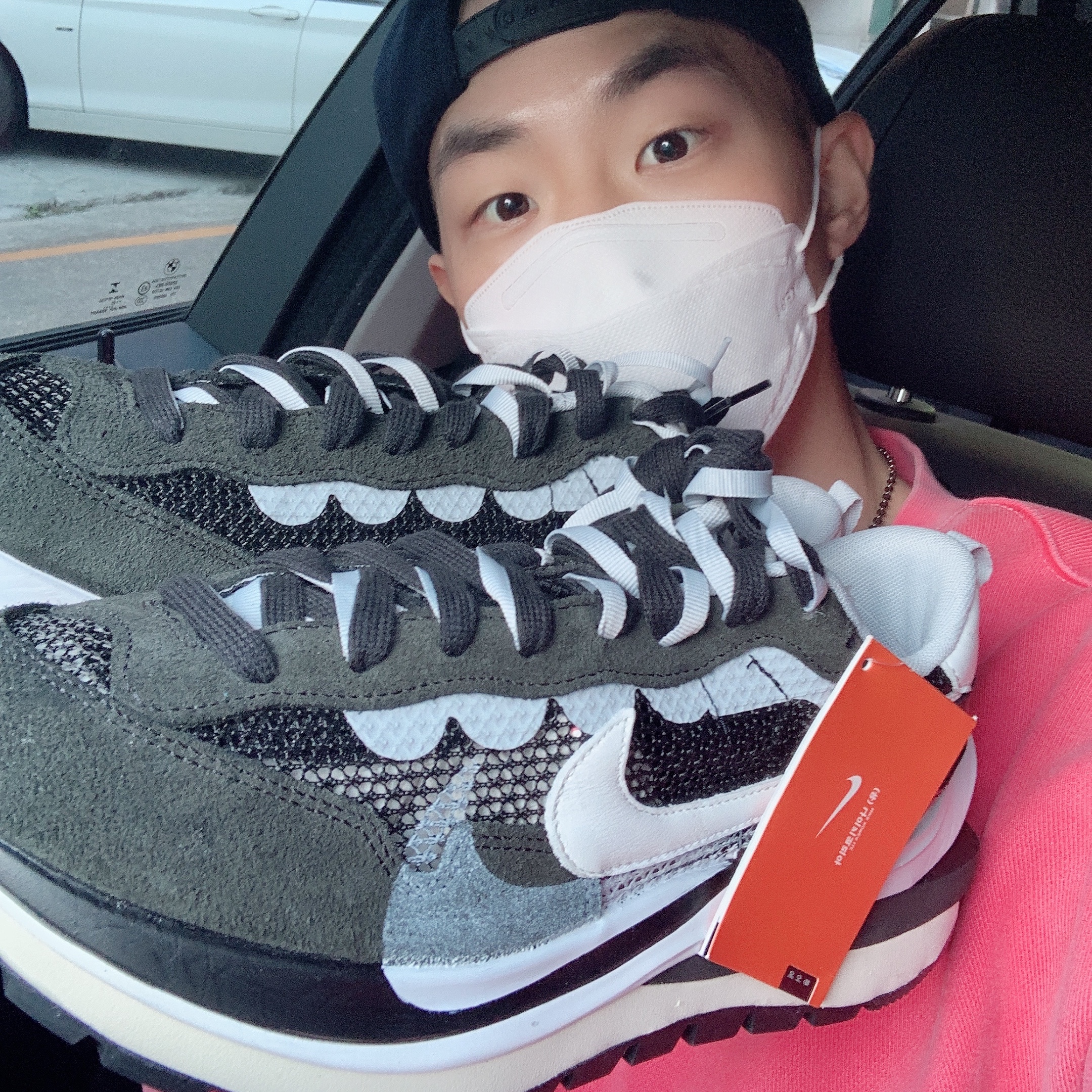Nike x Sacai VaporWaffle Black White 착용 스타일 - 1