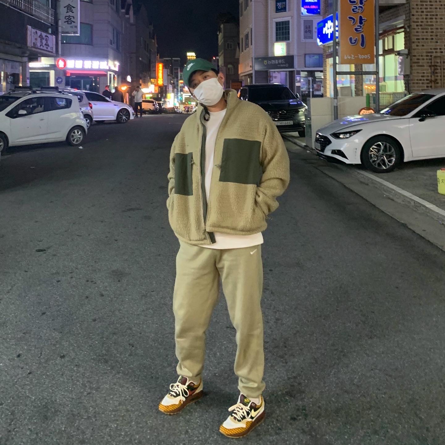 Nike Air Max 1 Susan Missing Link 착용 스타일