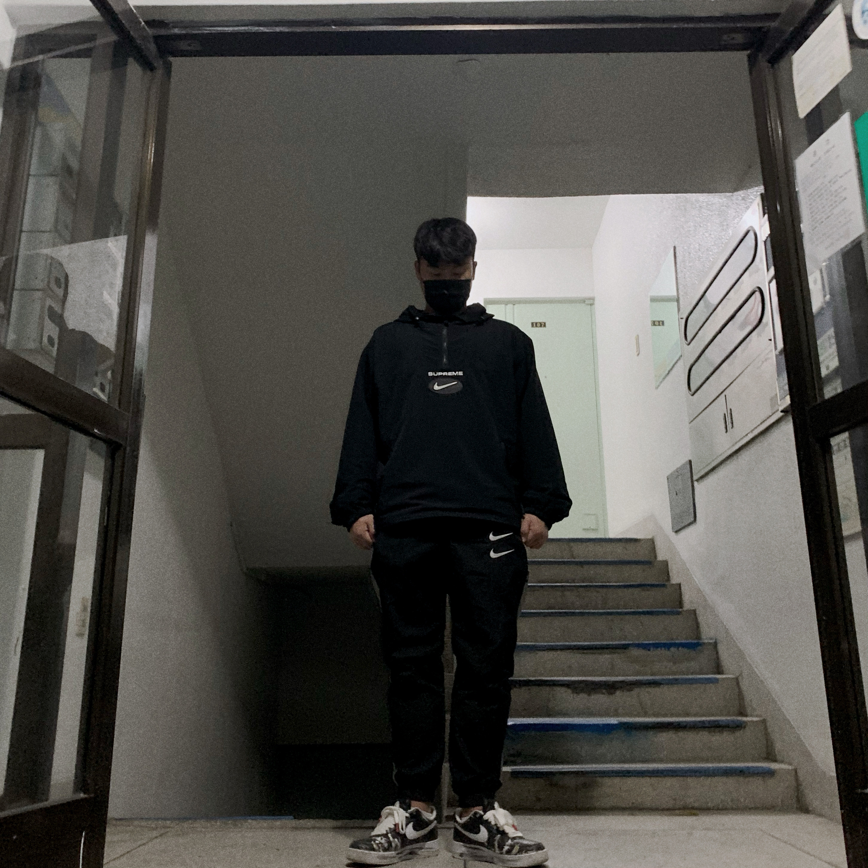 Nike x Peaceminusone Air Force 1 Low Para-Noise 착용 스타일