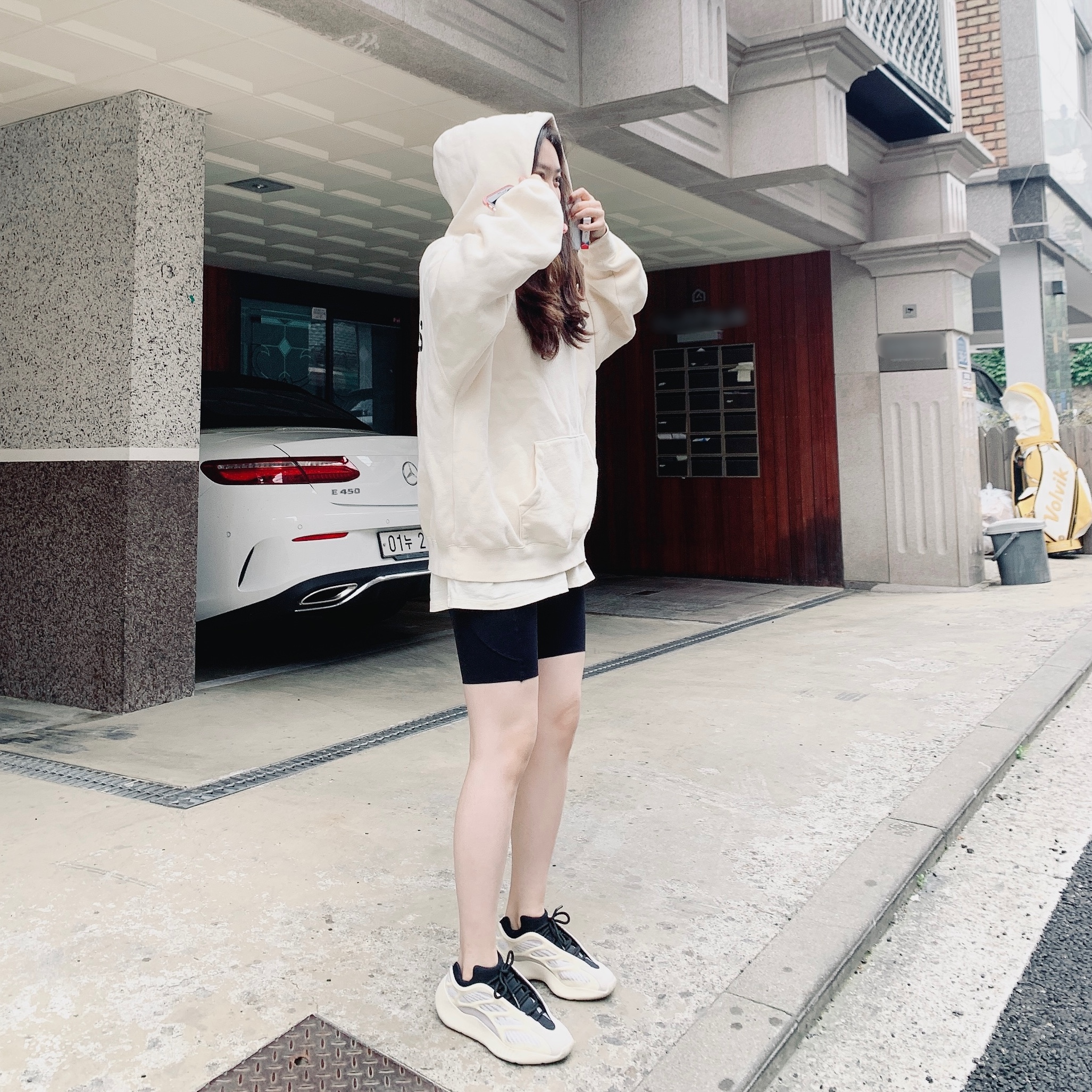 Adidas Yeezy 700 V3 Azael 2019 착용 스타일
