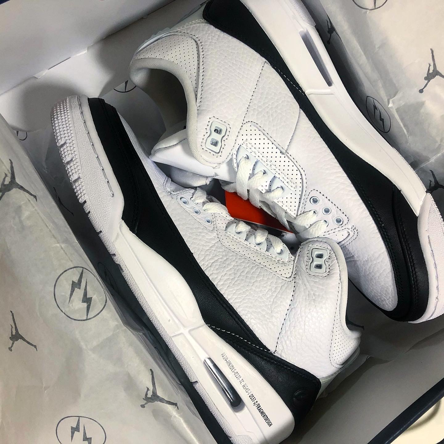 Jordan 3 x Fragment Retro SP White Black 착용 스타일 - 1