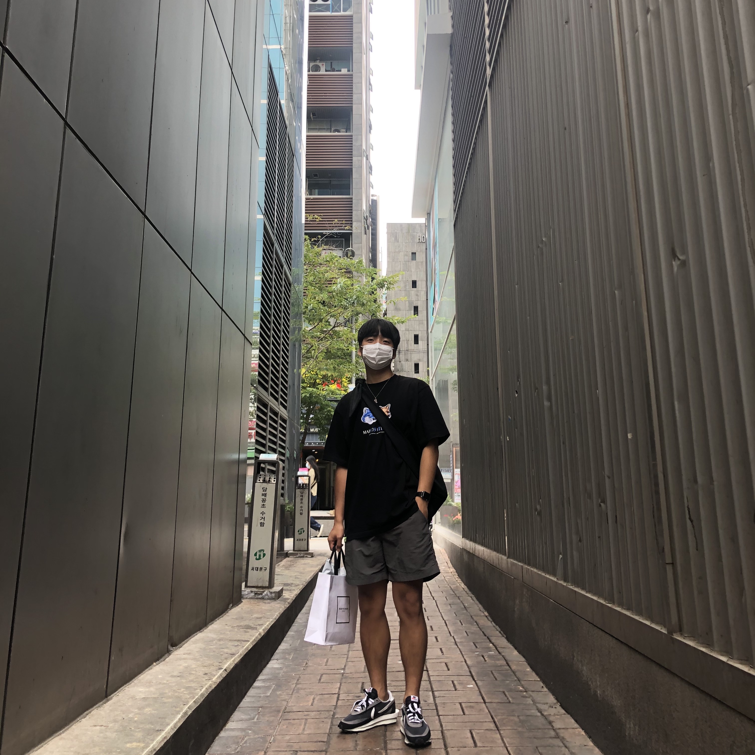 Nike x Sacai LDWaffle Black 착용 스타일