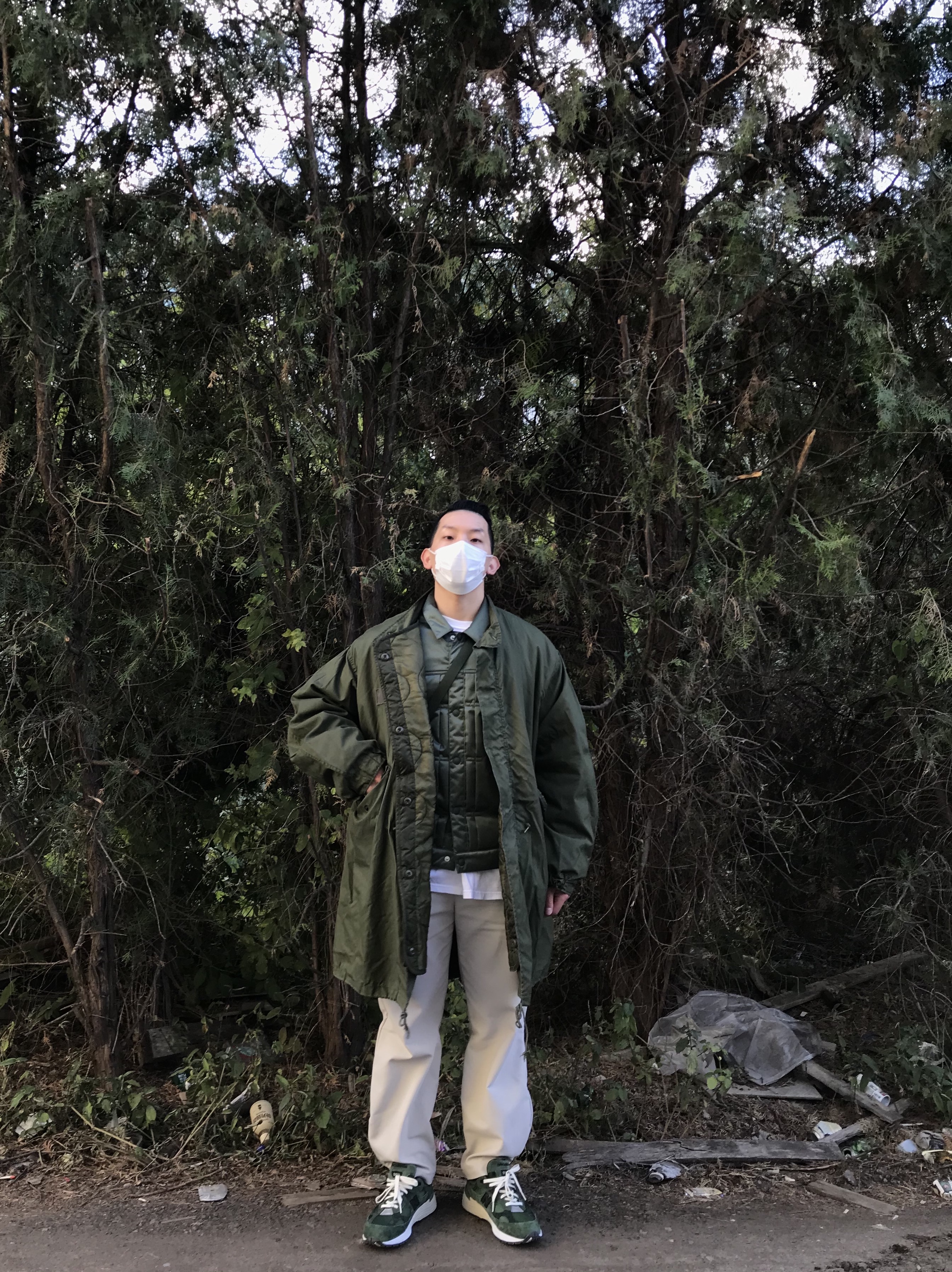 New Balance x JJJJound 992 Made in USA Mossy Green 착용 스타일