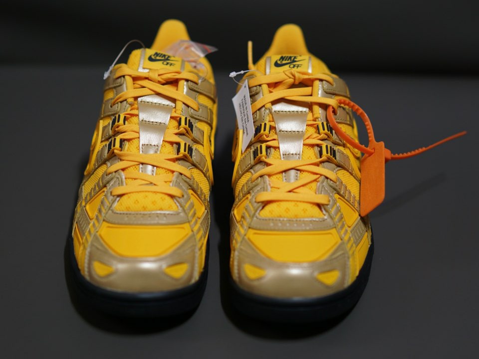 Nike x Off-White Air Rubber Dunk University Gold 착용 스타일 - 3