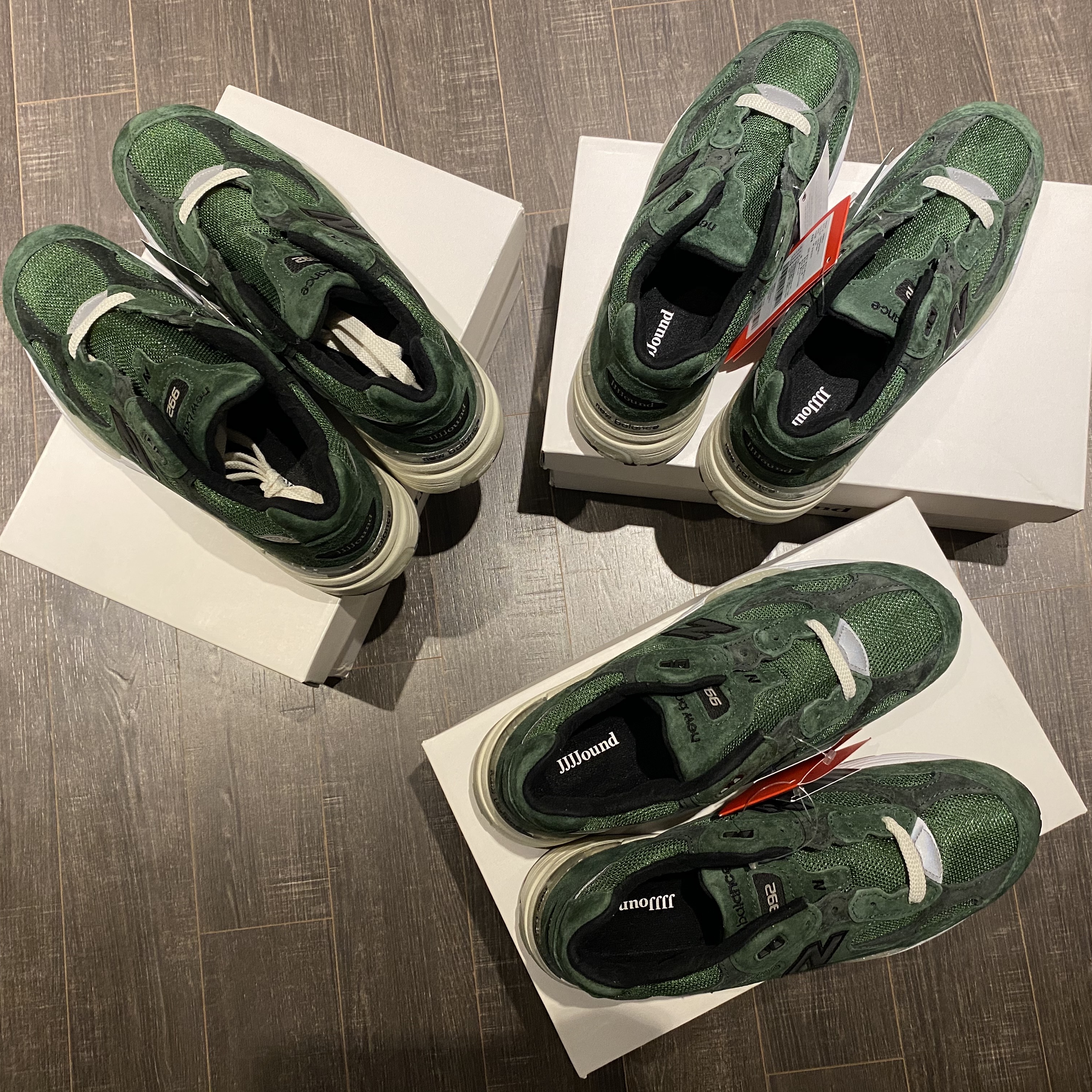 New Balance x JJJJound 992 Made in USA Mossy Green 착용 스타일