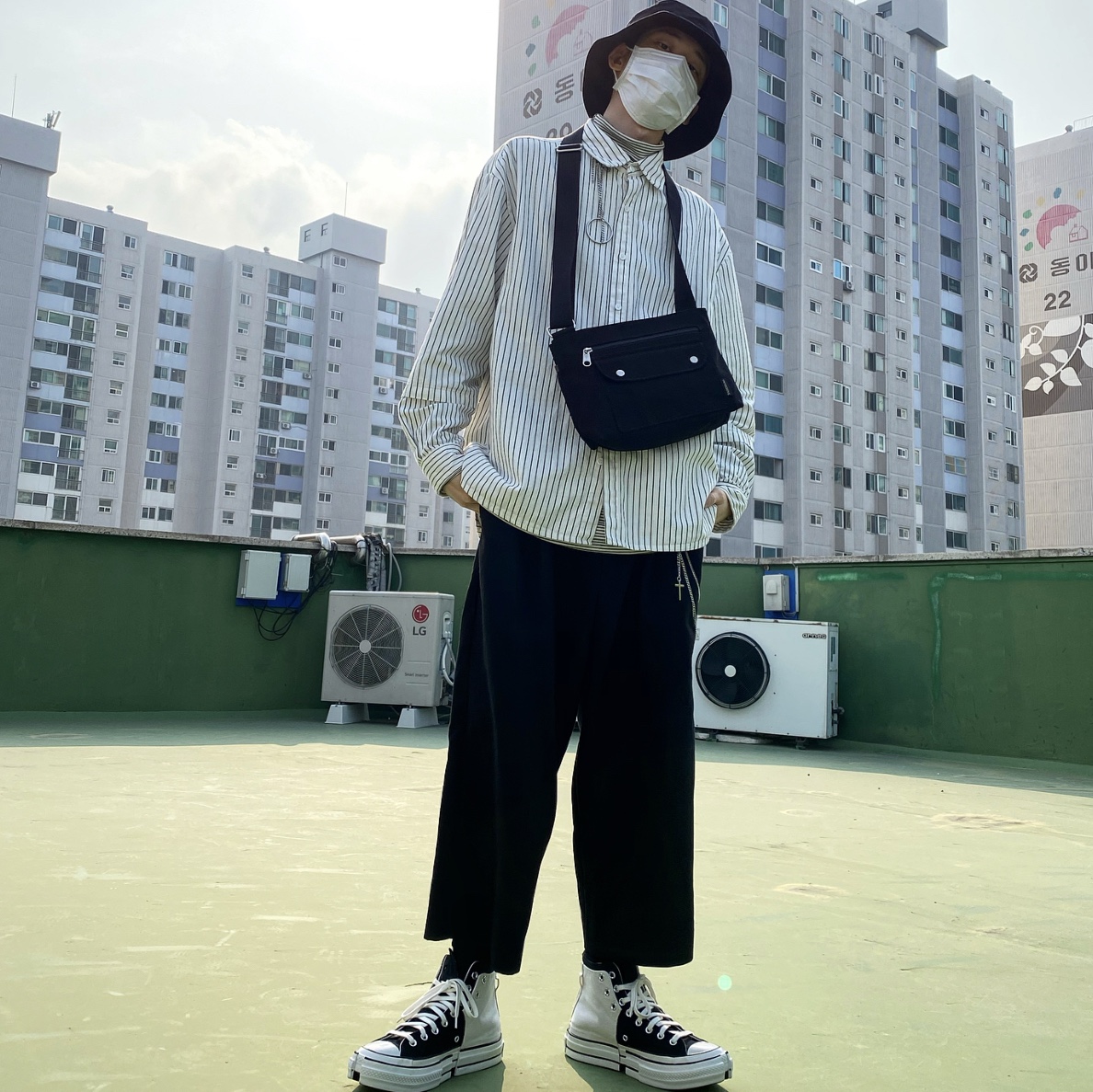 Converse x Feng Chen Wang Chuck 70 2-in-1 Natural Ivory Black 착용 스타일