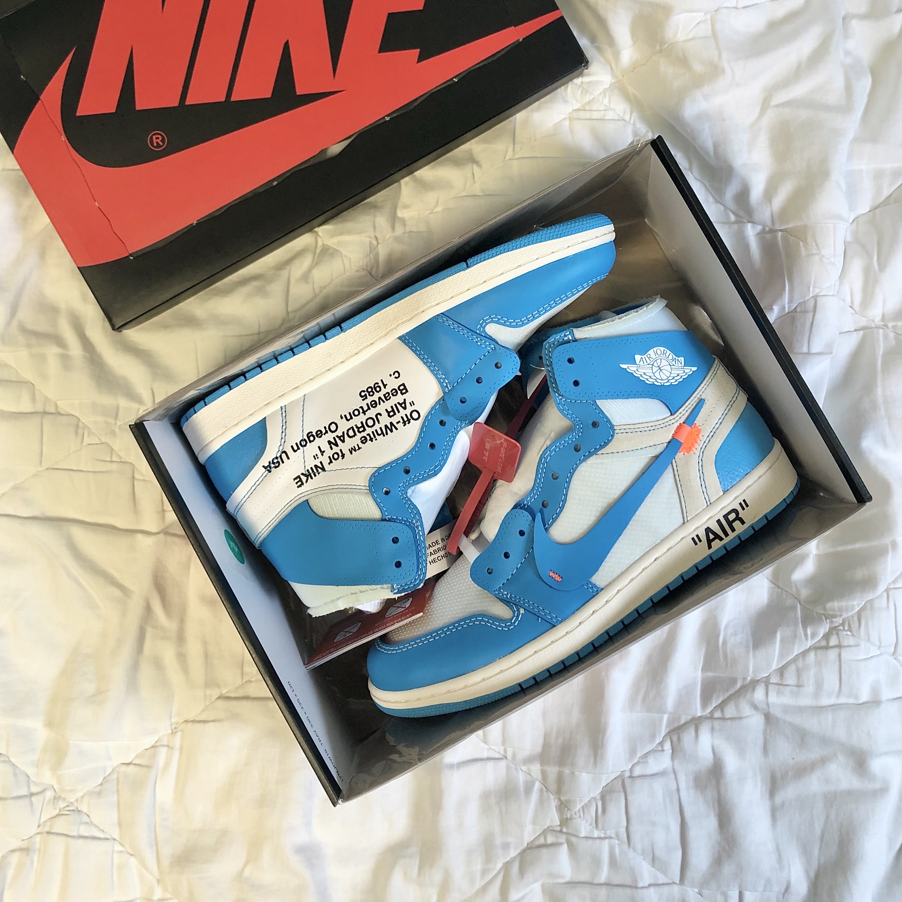 Jordan 1 x Off-White Retro High University Blue 착용 스타일