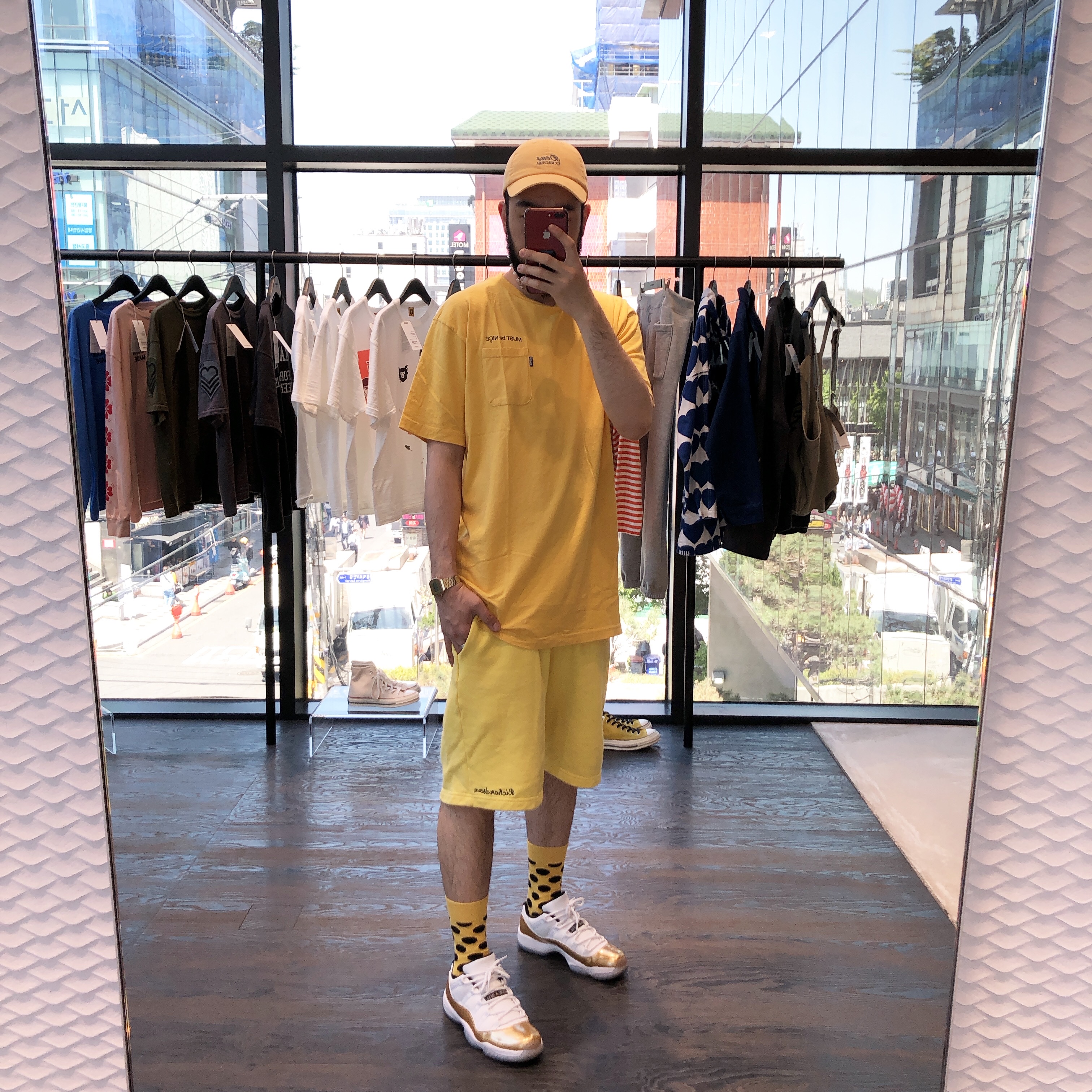 Jordan 11 Retro Low Closing Ceremony 착용 스타일