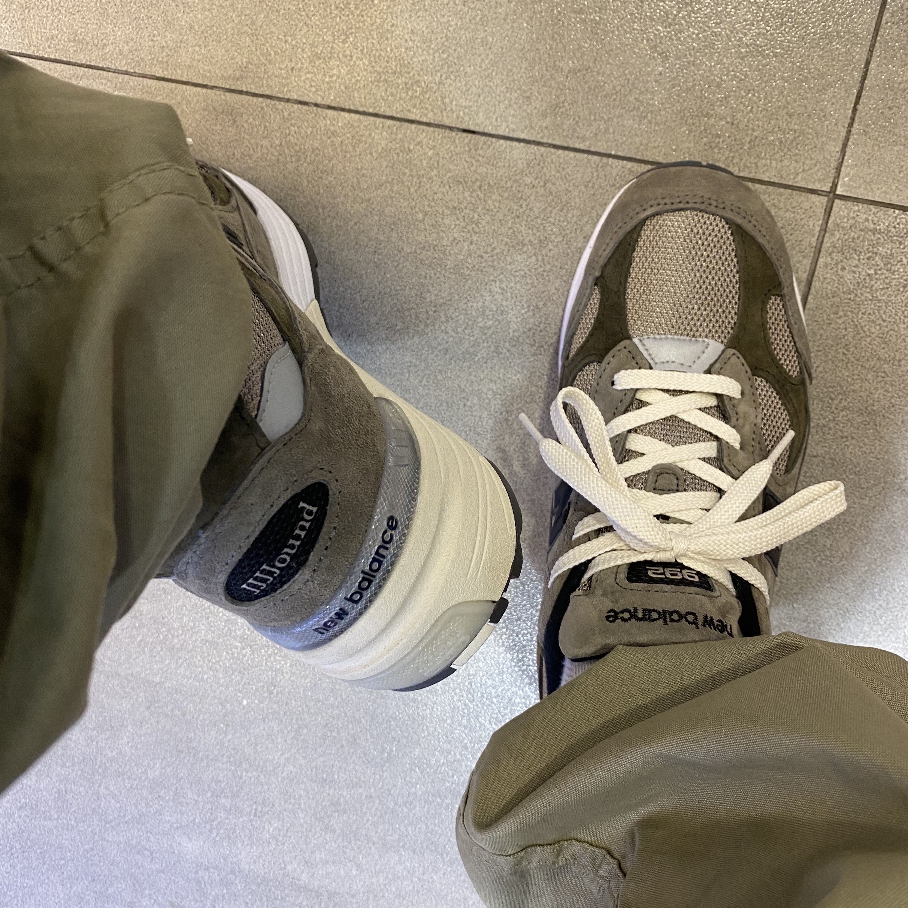 New Balance x JJJJound 992 Made in USA Grey 착용 스타일
