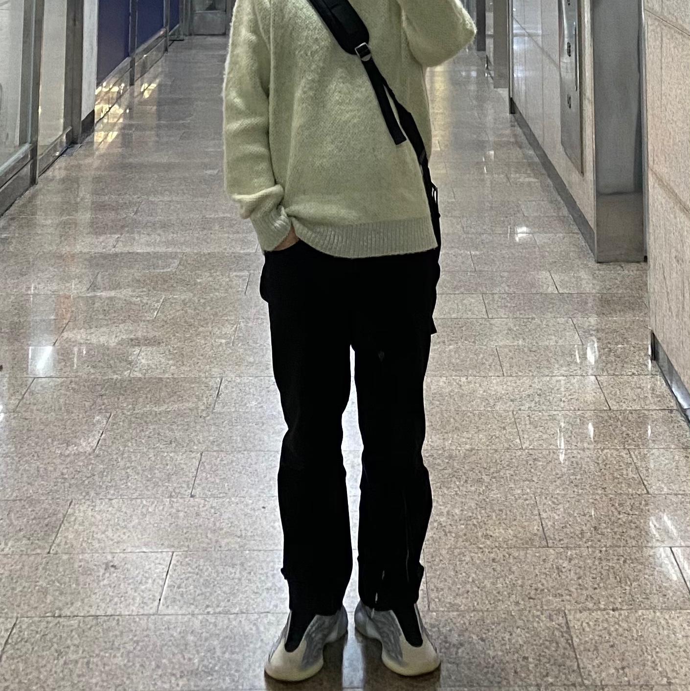 Adidas Yeezy QNTM Lifestyle 착용 스타일