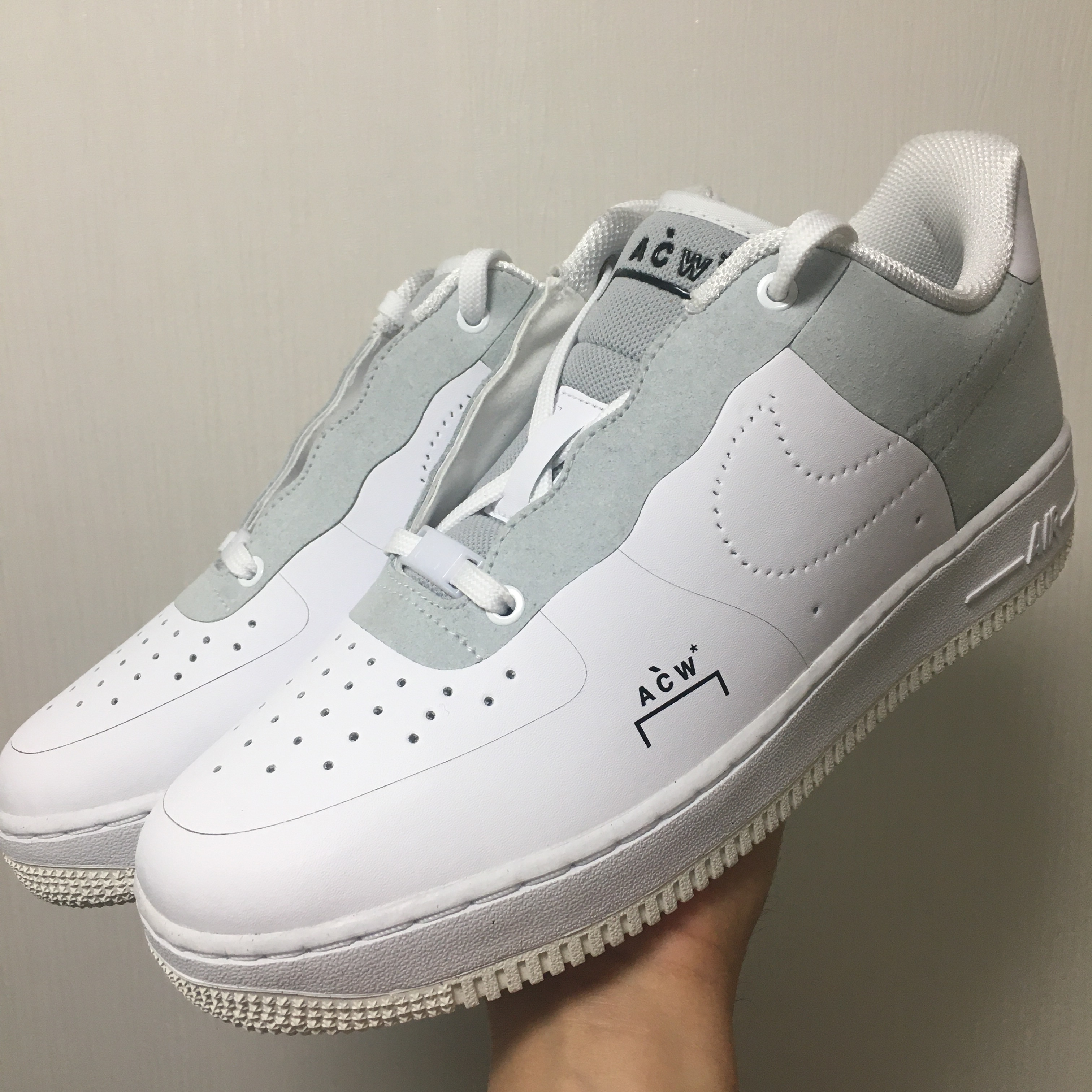 Nike x Supreme Air Force 1 Low White, Nike Air Force 1 Low White Black Midsole 착용 스타일 - 4