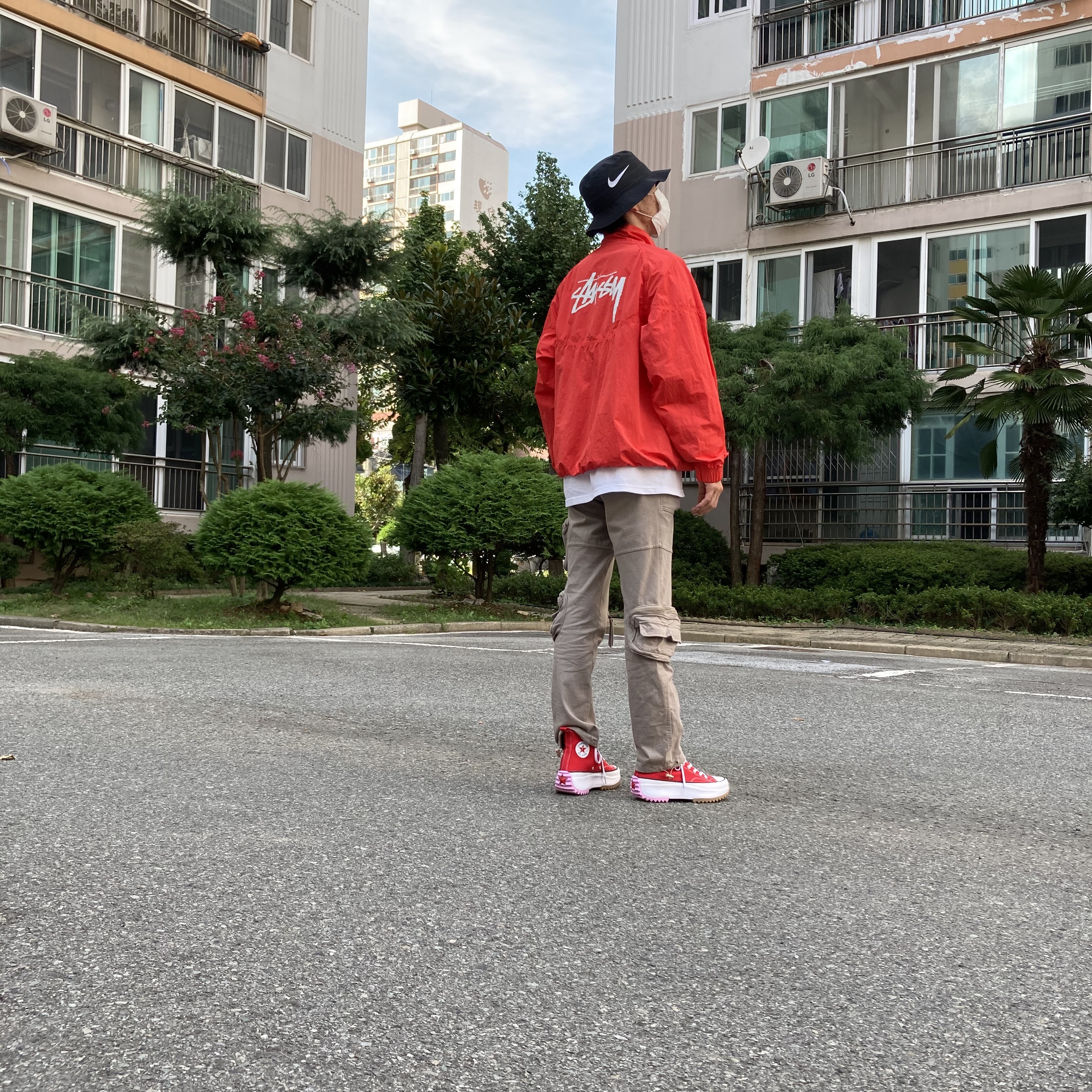 Converse Run Star Hike Hi University Red 착용 스타일