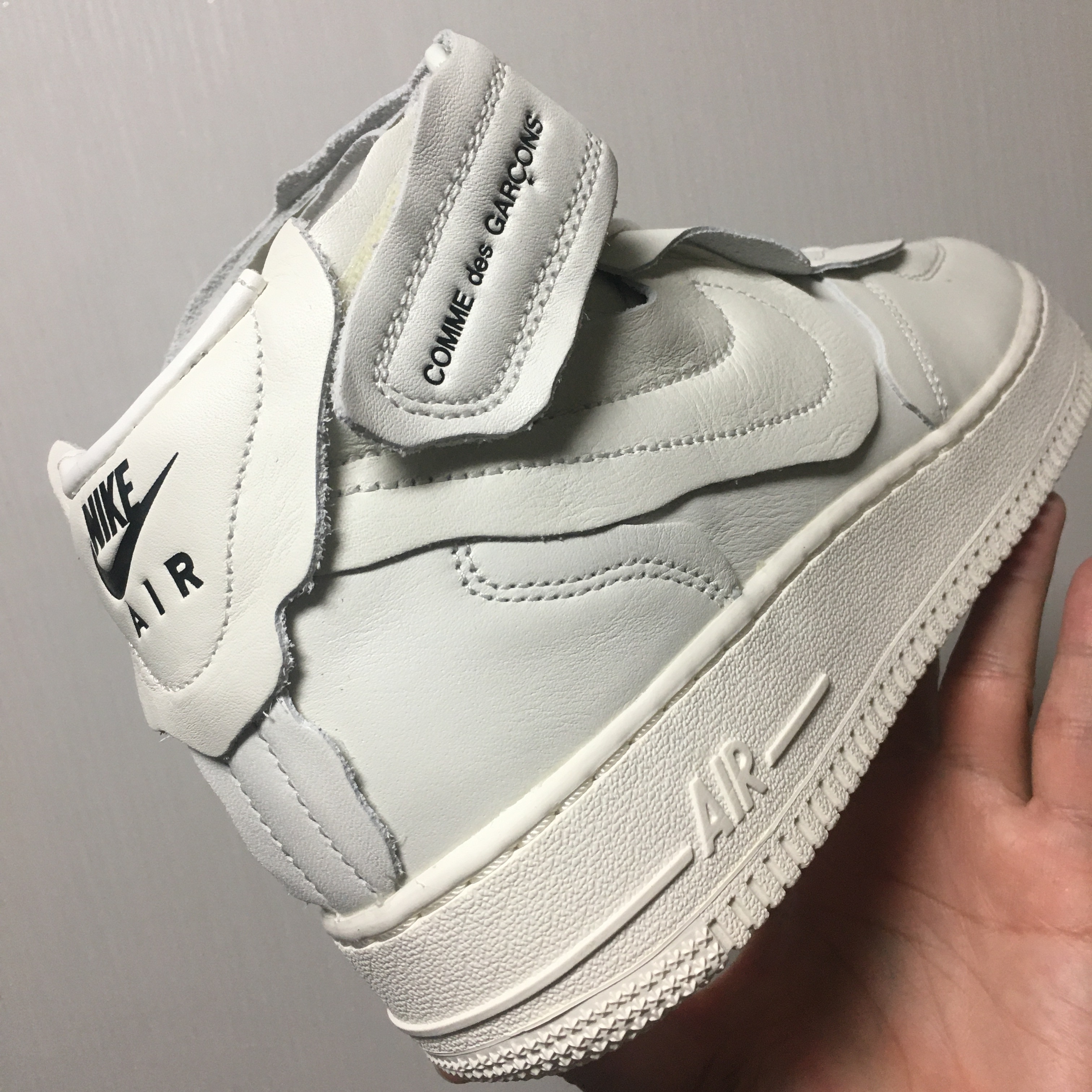 Nike x Supreme Air Force 1 Low White, Nike Air Force 1 Low White Black Midsole 착용 스타일 - 2