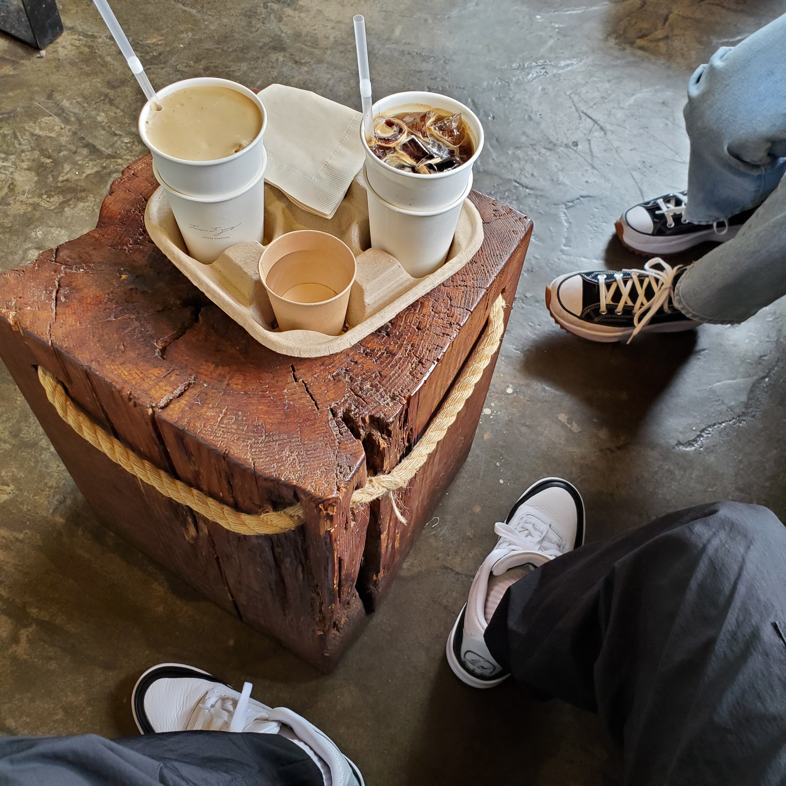 Jordan 3 x Fragment Retro SP White Black, Converse Run Star Hike Hi Black White Gum 착용 스타일