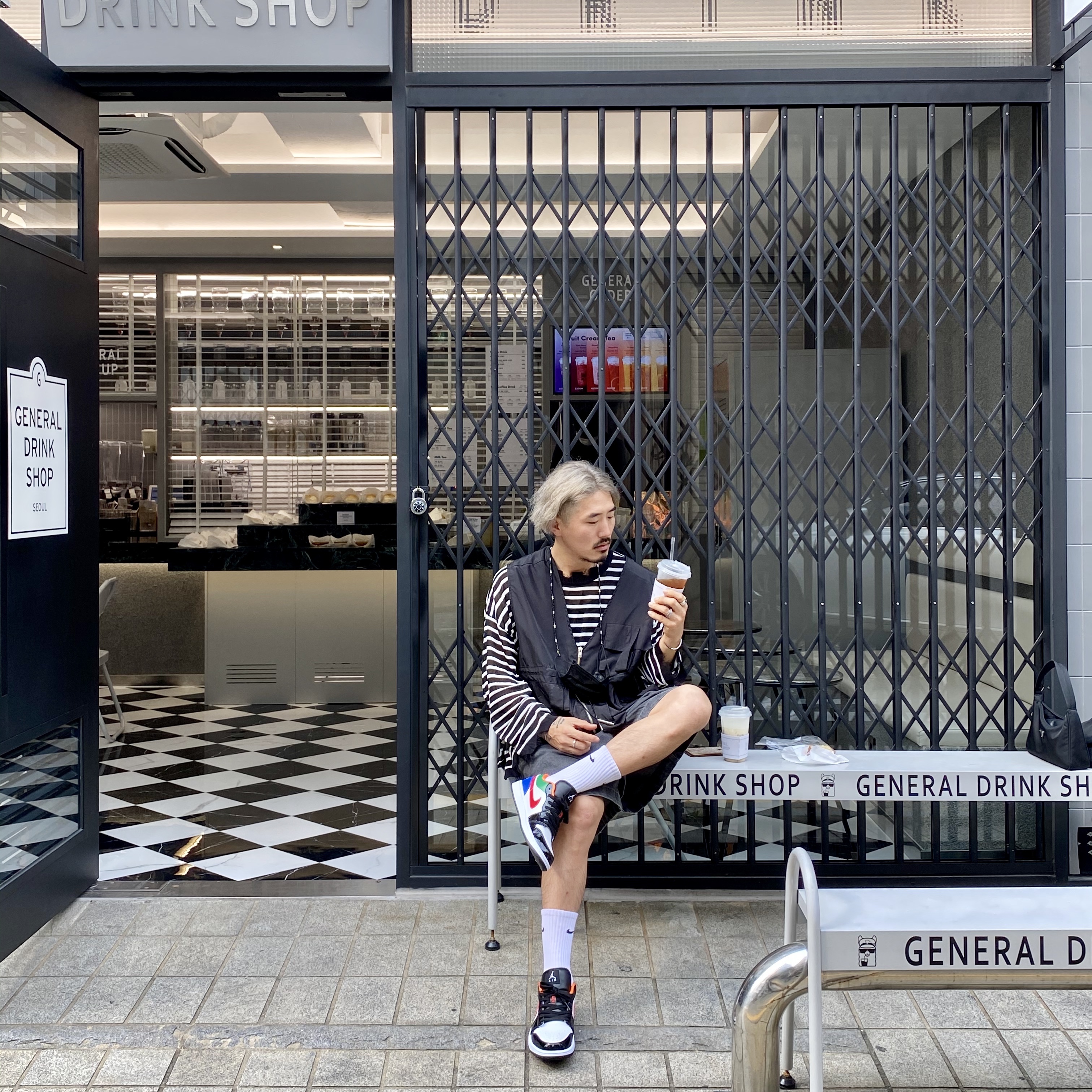 (W) Jordan 1 Low SE Multi-Color Black Toe 착용 스타일 - 3