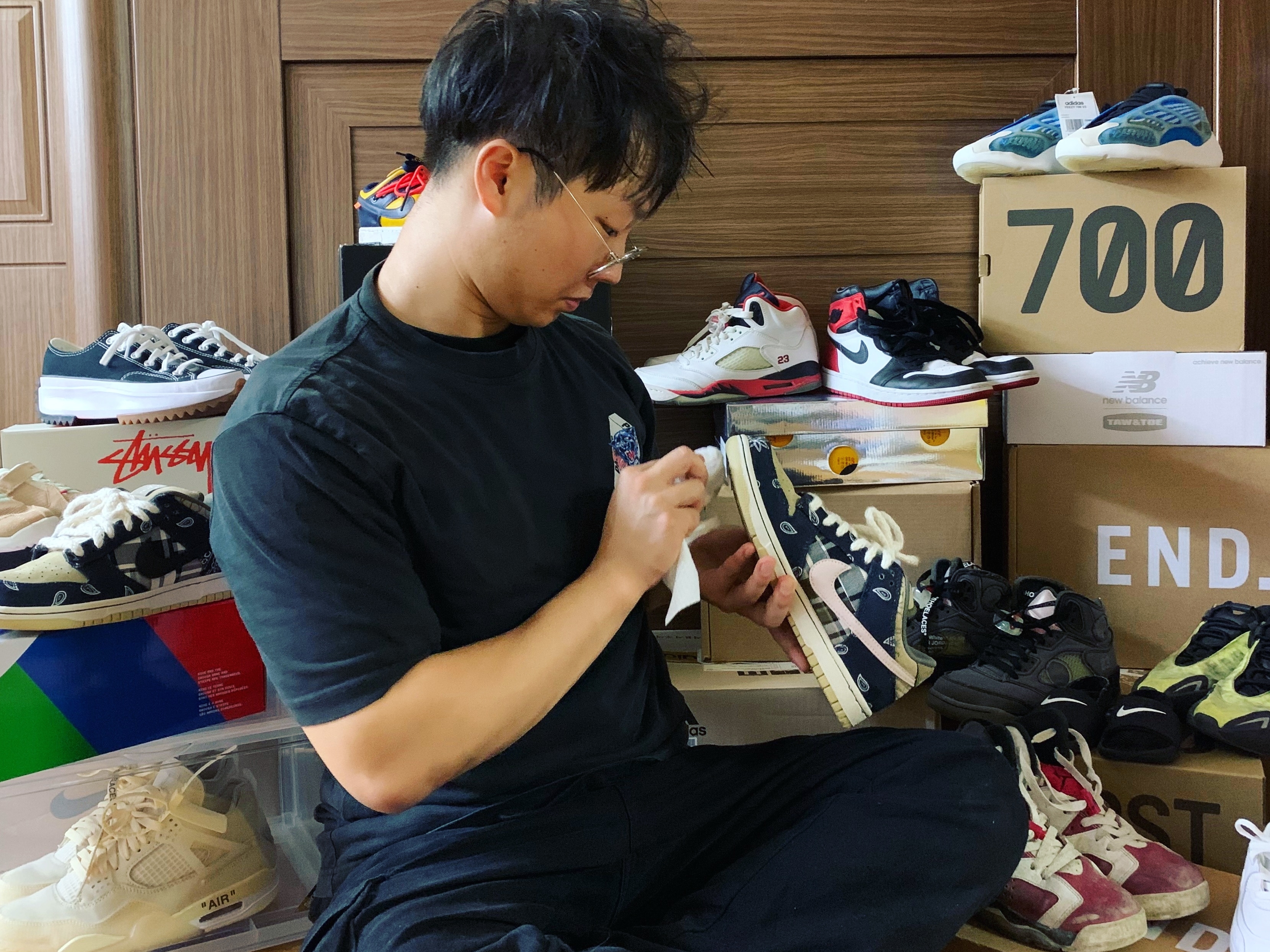 Nike x Travis Scott SB Dunk Low, Nike x Off-White Dunk Low University Gold Midnight Navy 착용 스타일