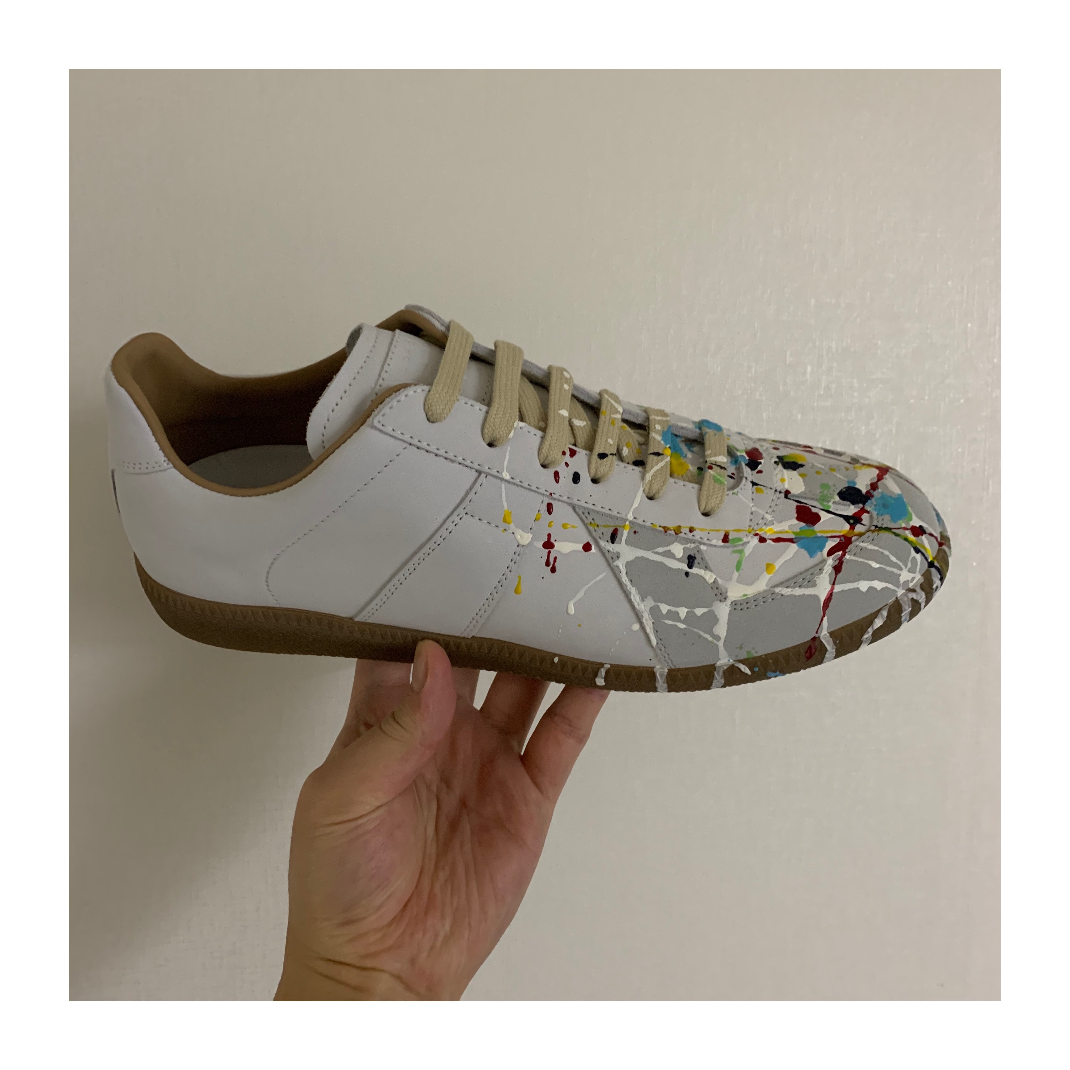 Maison Margiela Replica Paint Drop Sneakers 착용 스타일