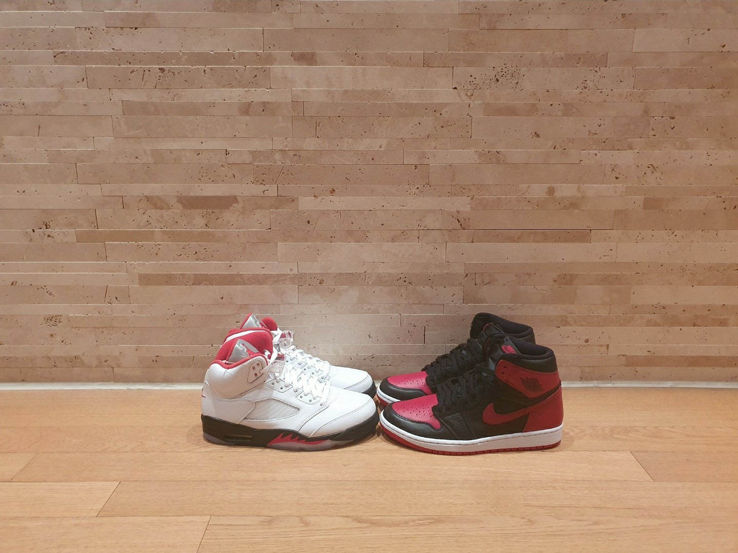 Jordan 5 Retro Fire Red Silver Tongue 2020, Jordan 1 Retro High OG Bred Banned 2016 착용 스타일 - 2
