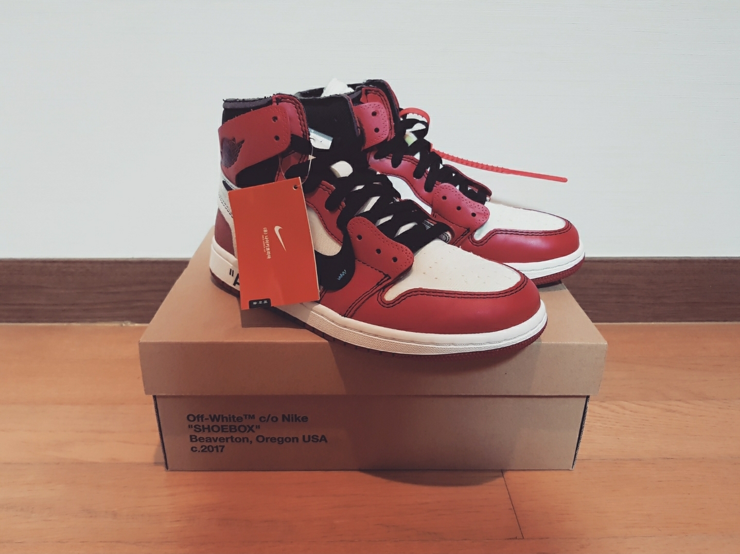 Jordan 1 x Off-White Retro High Chicago The Ten 착용 스타일