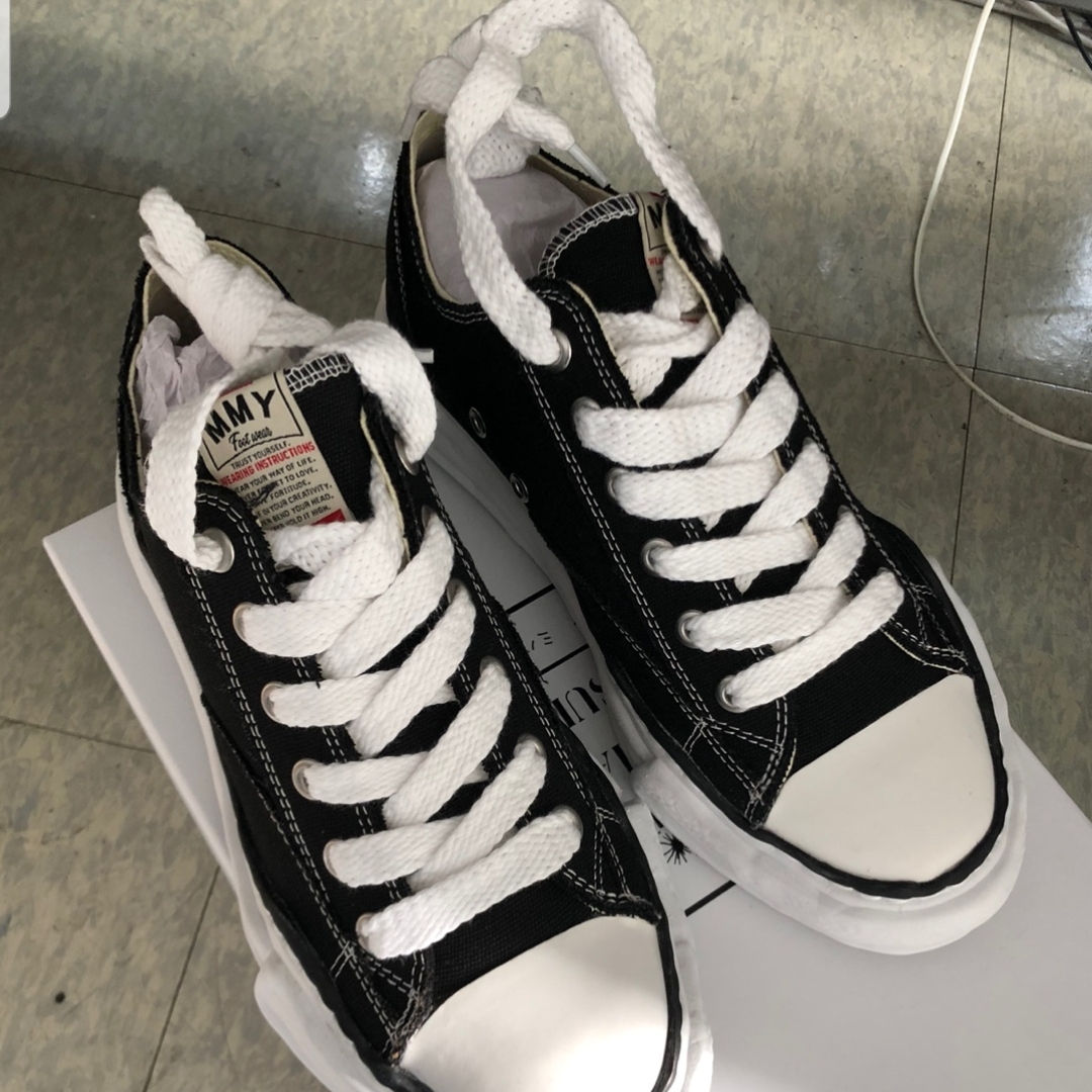 Maison Mihara Yasuhiro Peterson OG Sole Canvas Low Sneakers Black 착용 스타일