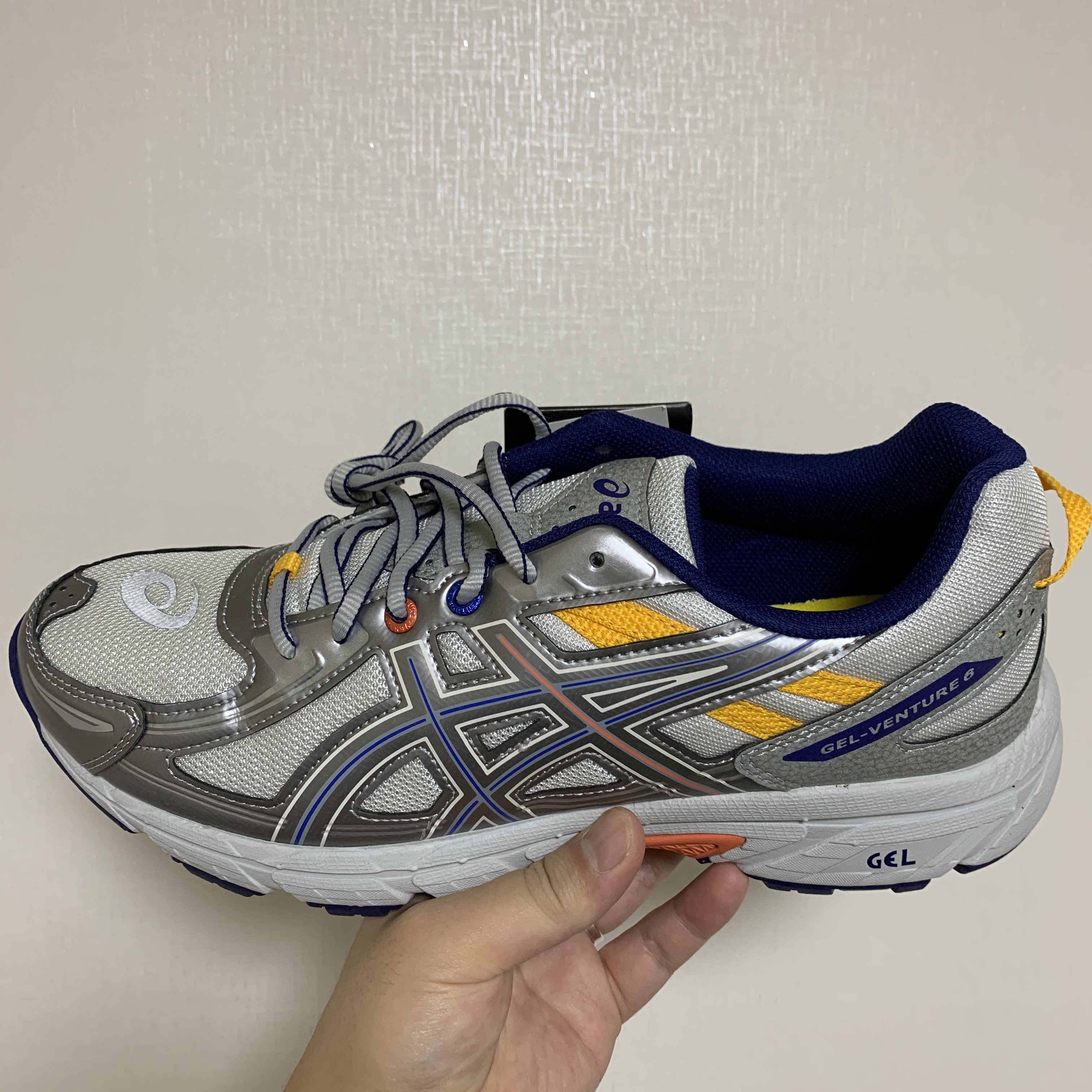 Asics x IAB Studio Gel-Venture 6 착용 스타일