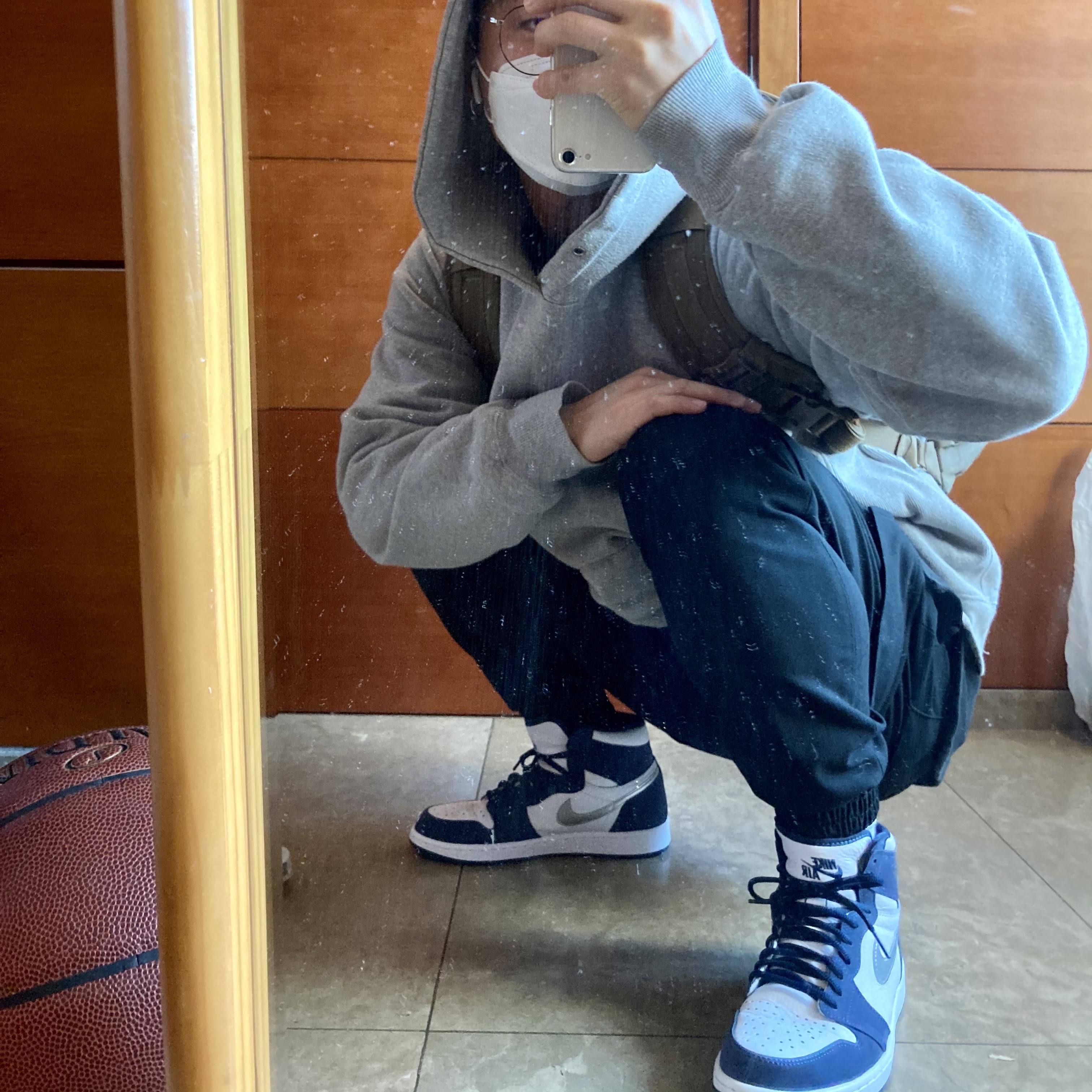 Jordan 1 Retro High OG CO.JP Midnight Navy 착용 스타일