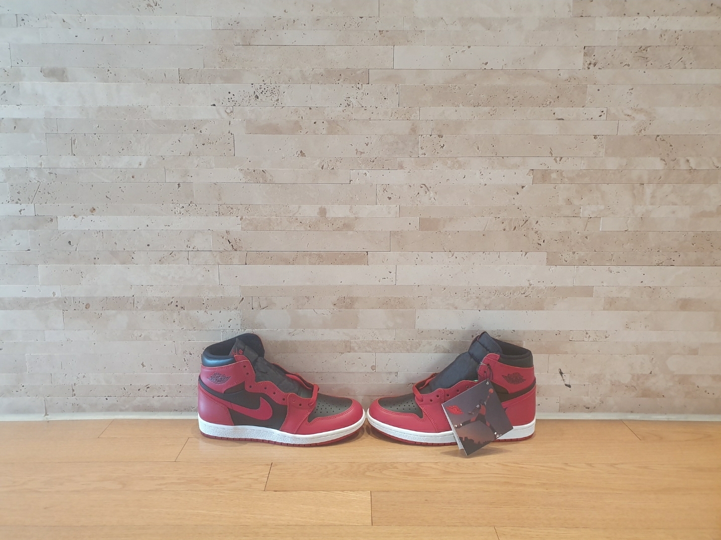 Jordan 1 High 85 Varsity Red 착용 스타일