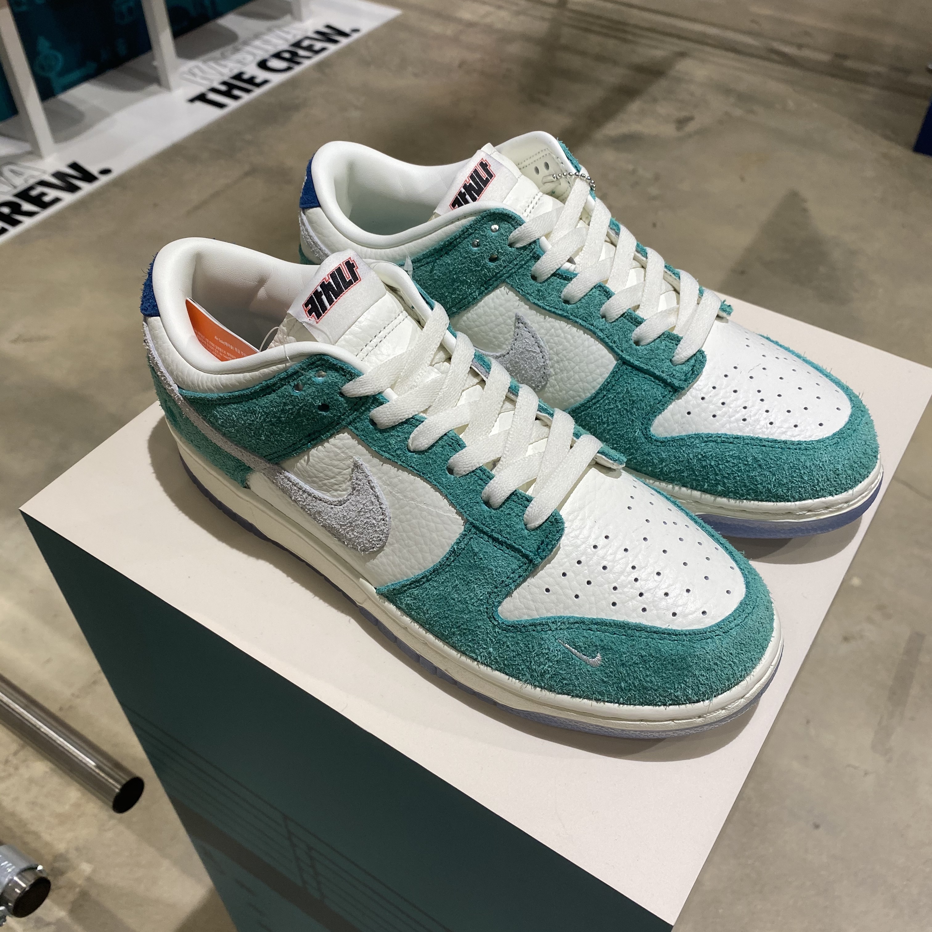 Nike x Kasina Dunk Low 80's Bus, Nike x Kasina Dunk Low Road Sign - Kasina Exclusive 착용 스타일 - 2